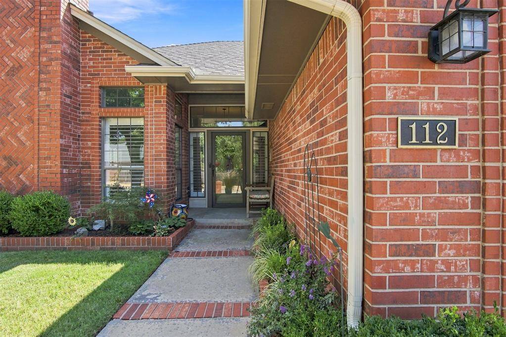 112 Kings CT, Edmond, OK 73013