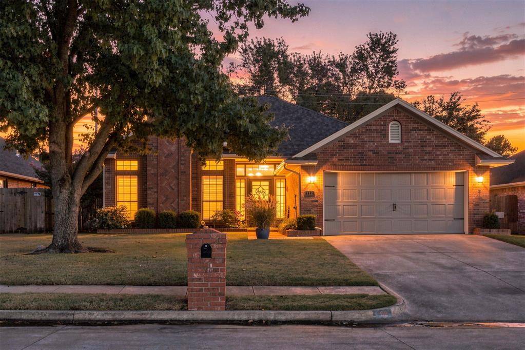 112 Kings CT, Edmond, OK 73013