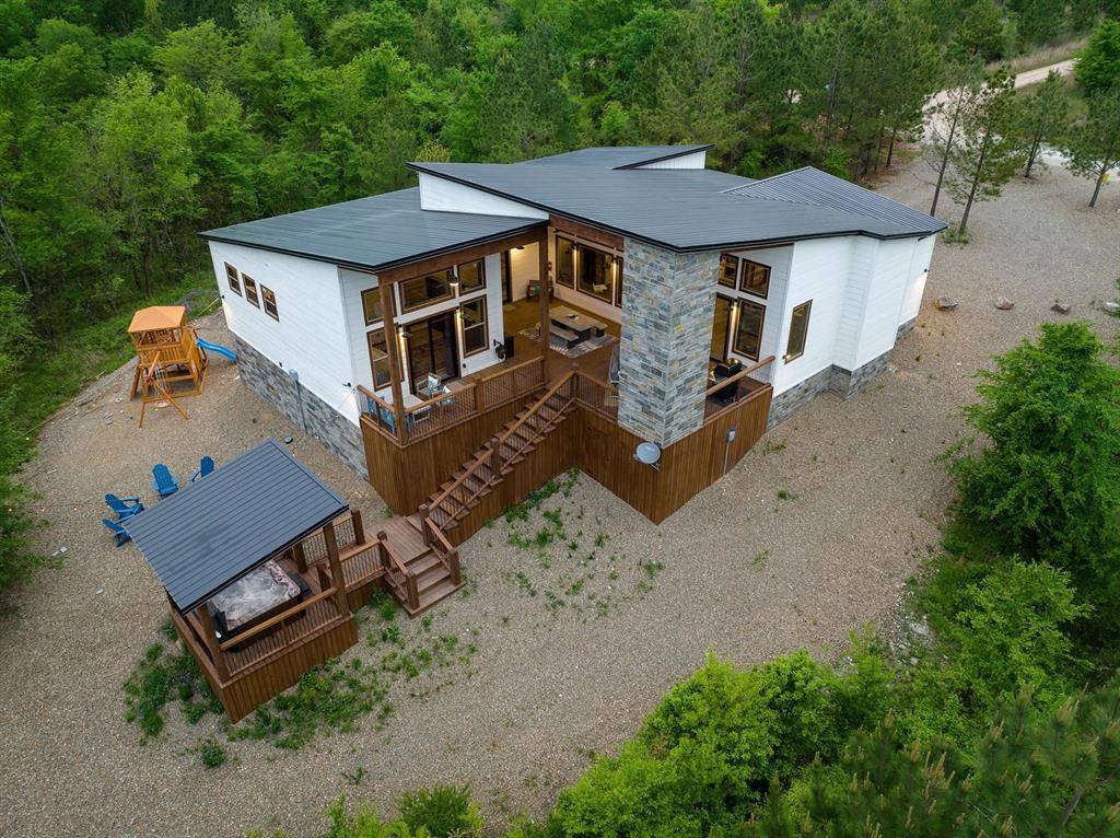 1632 N Lukfata Trail RD RD, Hochatown, OK 74728