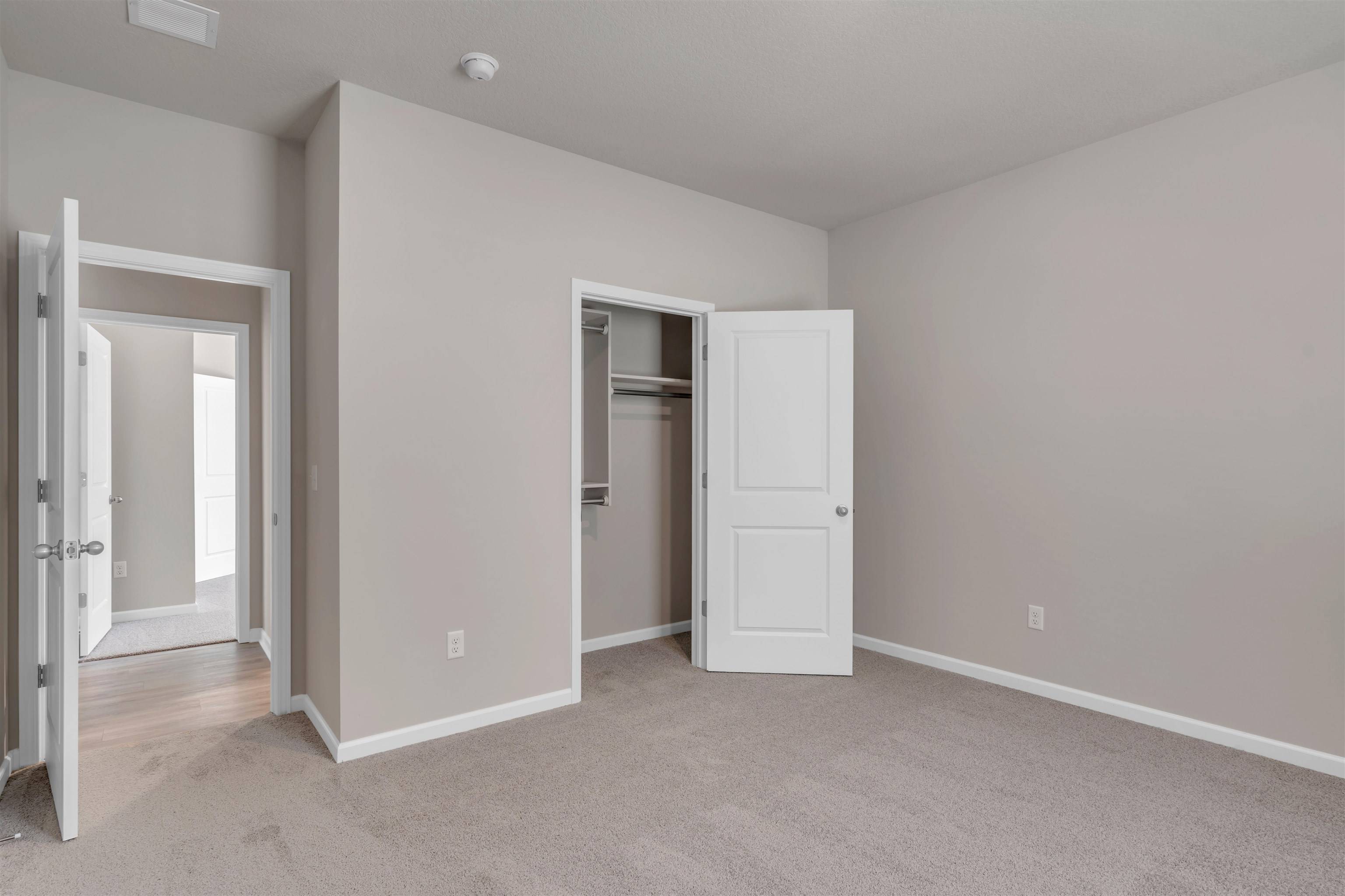 2214 S Vintage Dr, Andover, KS 67002