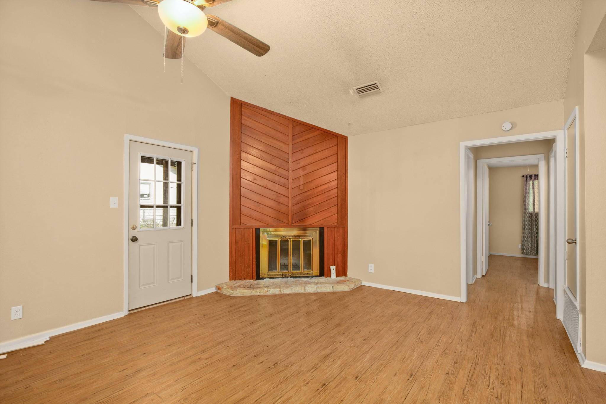 3505 Rocky Hollow TRL #B, Georgetown, TX 78628
