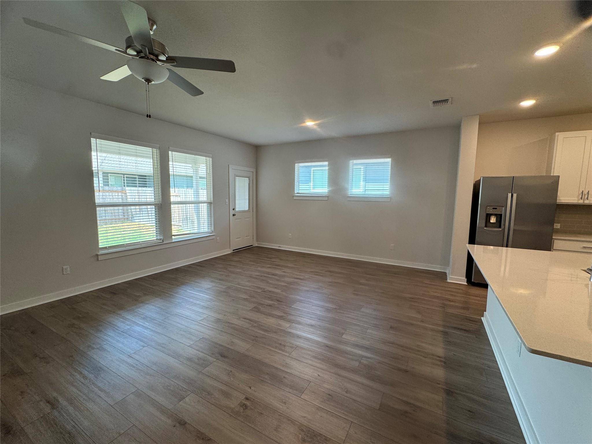105 Sorghum DR, Hutto, TX 78634