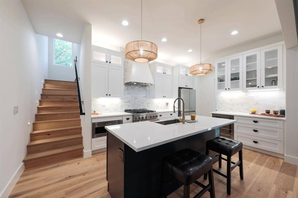 1004-3 Morrow ST, Austin, TX 78757