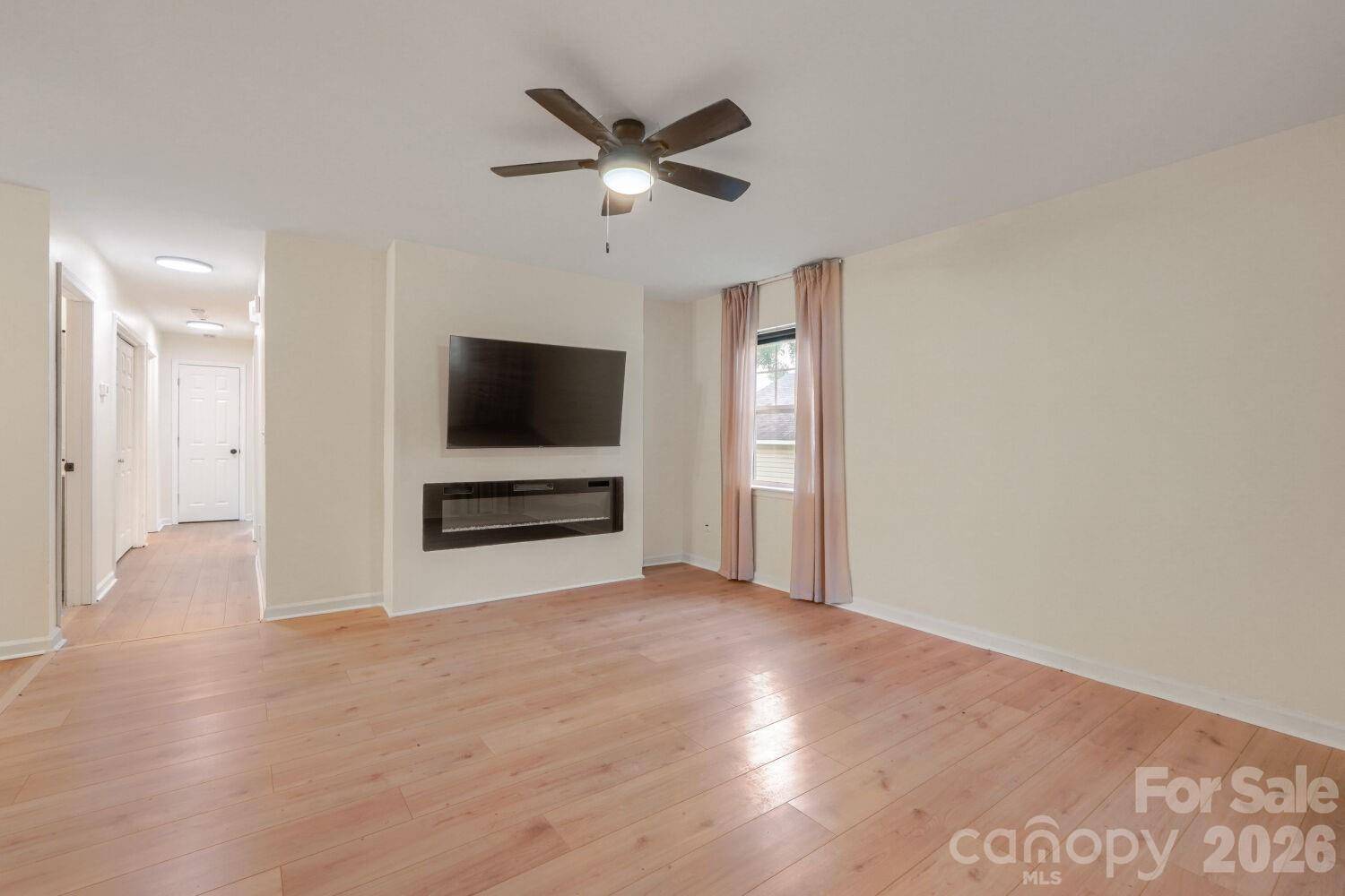3216 Lasalle ST, Charlotte, NC 28216