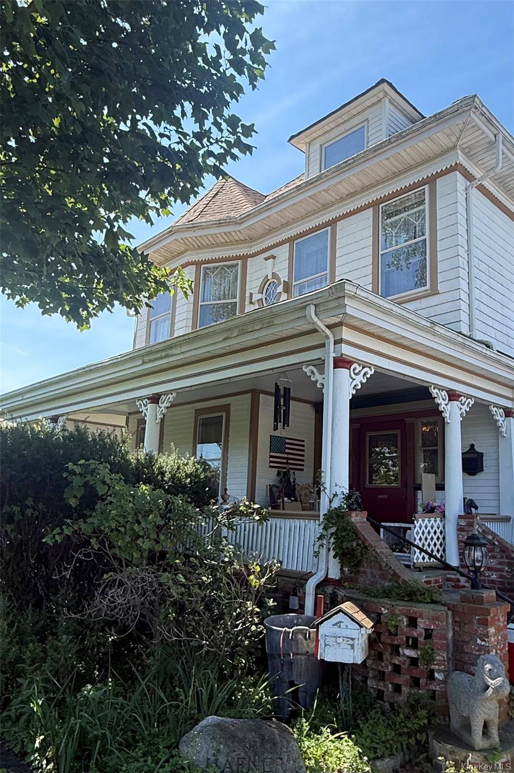 436 Bay AVE, East Patchogue, NY 11772