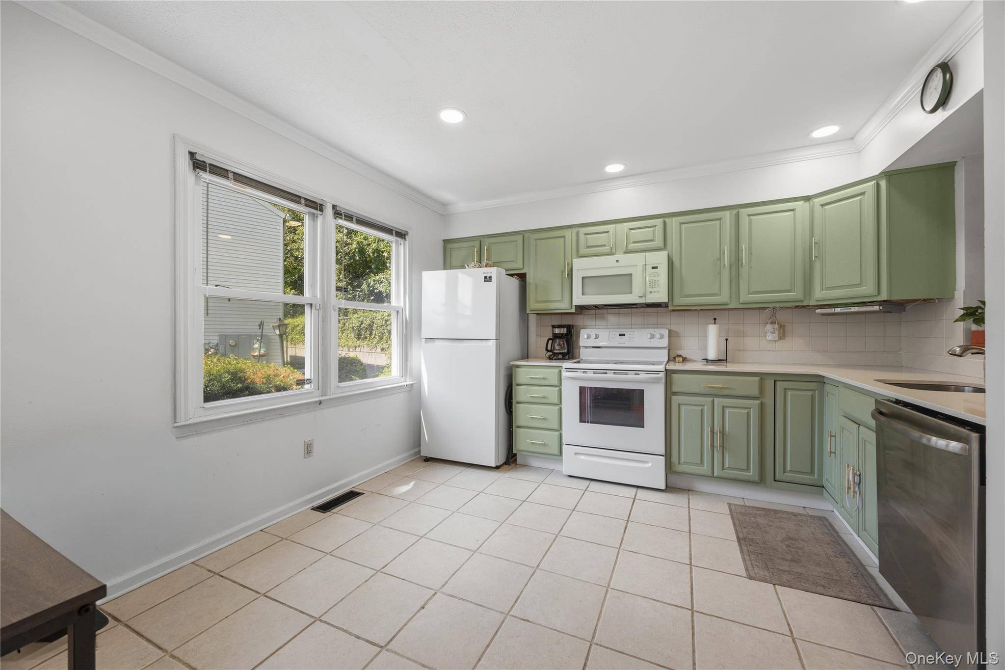 55 Mill Plain RD #12-1, Danbury, CT 06811