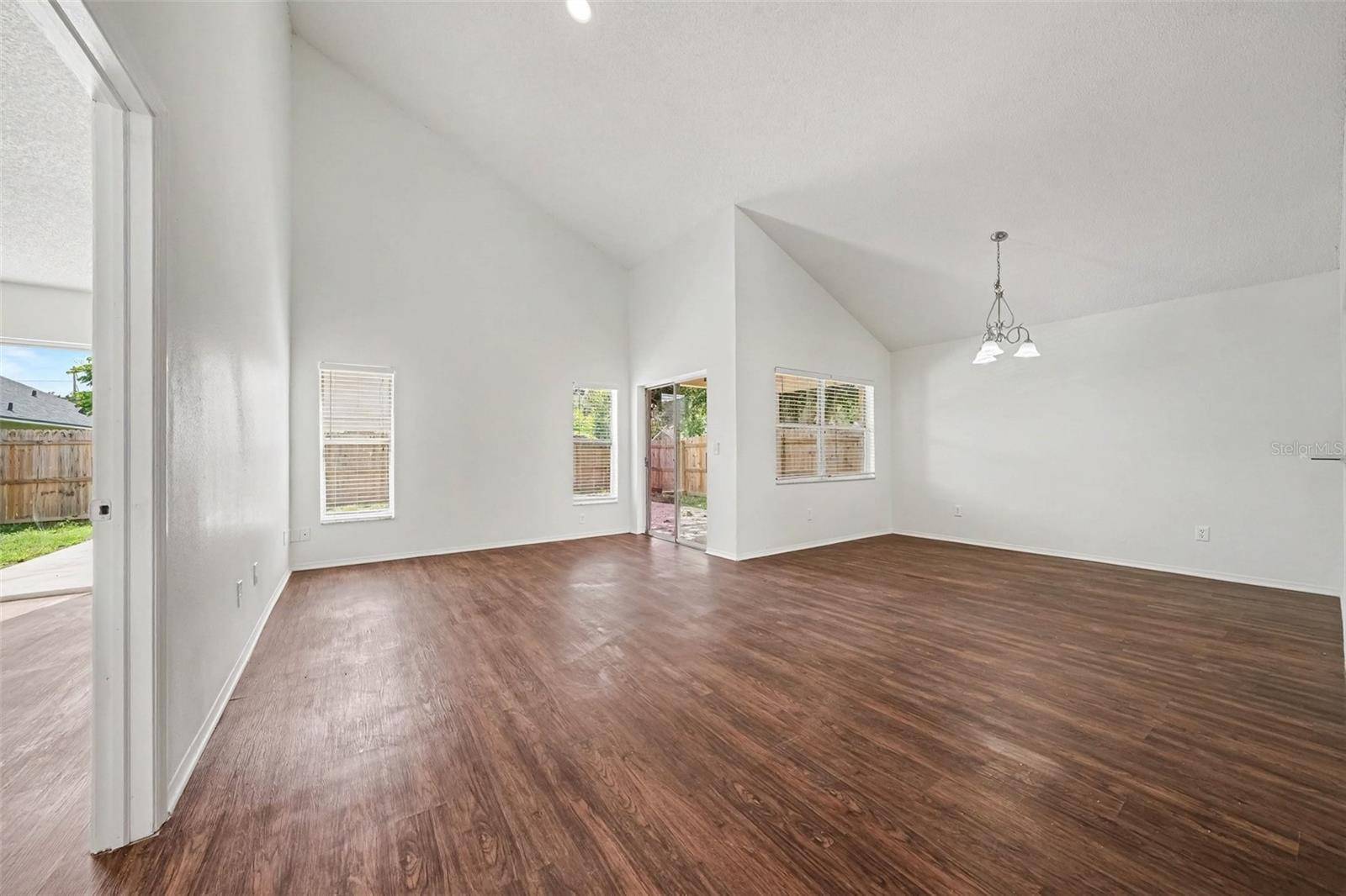 317 MORNING CREEK CIR, Apopka, FL 32712