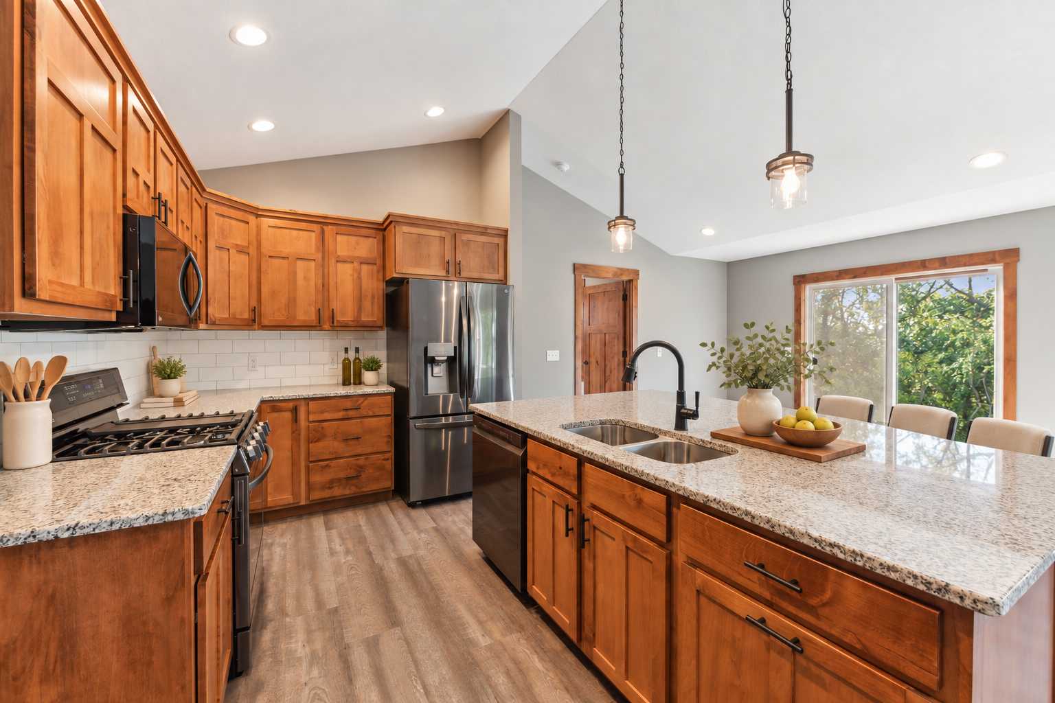 1635 72nd AVE, Hammond, WI 54015