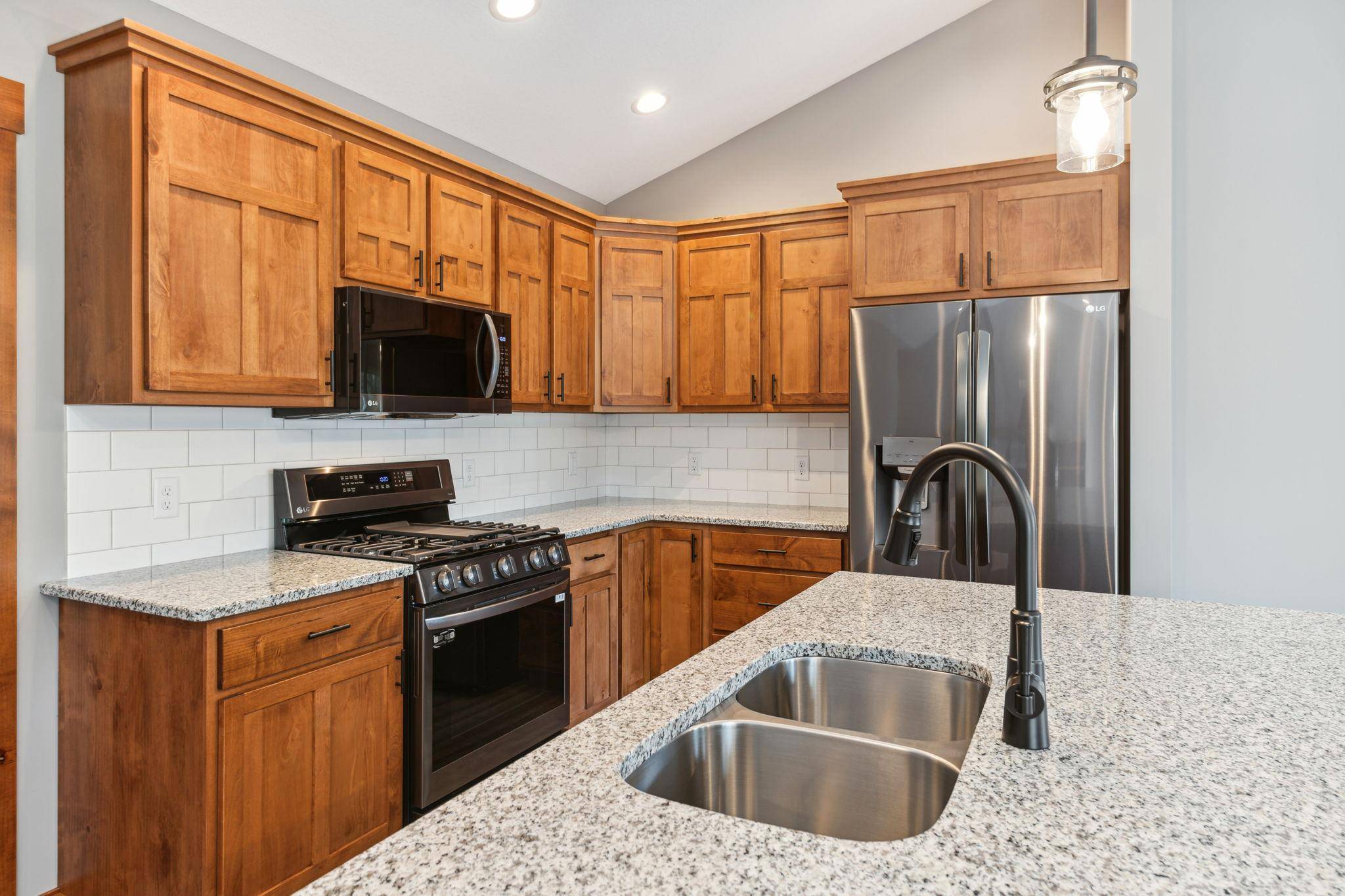 1635 72nd AVE, Hammond, WI 54015