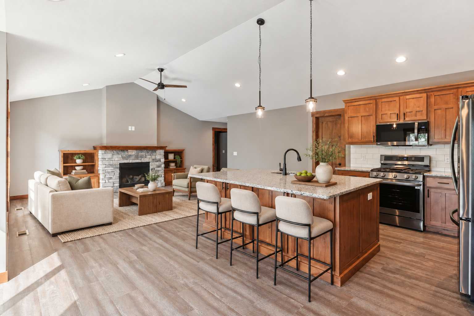 1635 72nd AVE, Hammond, WI 54015