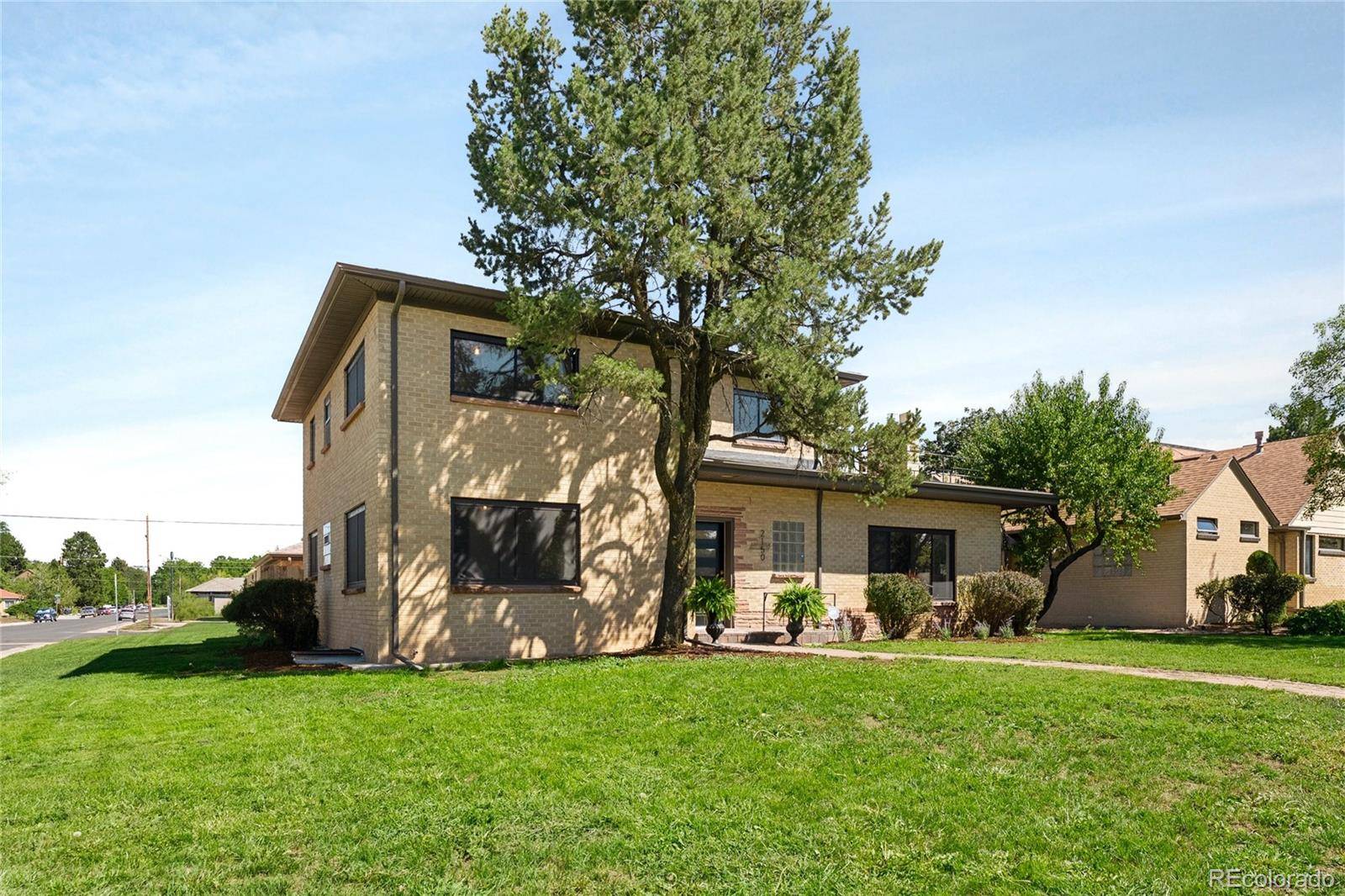 2150 N Monaco Street Pkwy, Denver, CO 80207