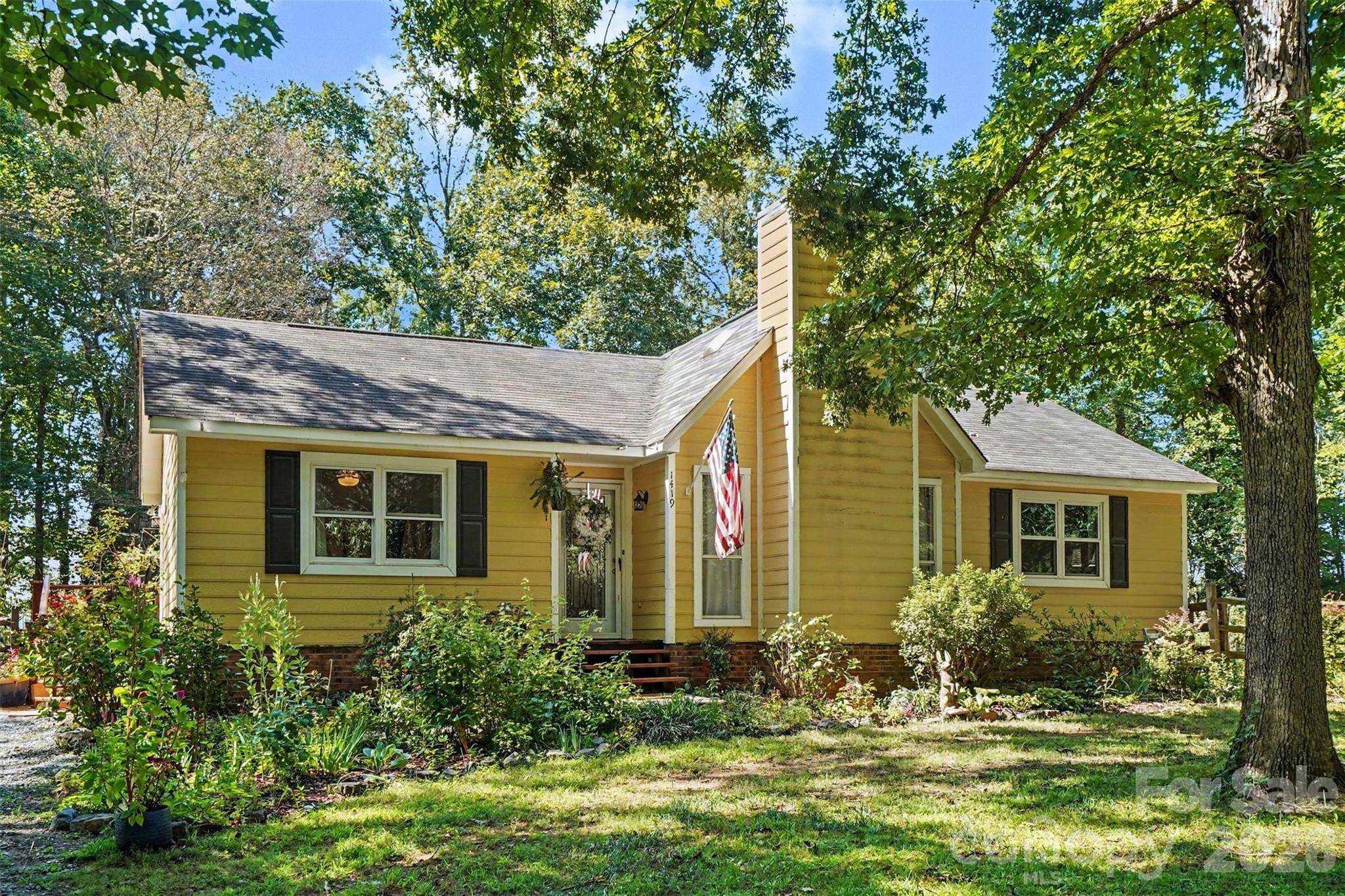 1419 Parkside DR, Wesley Chapel, NC 28110