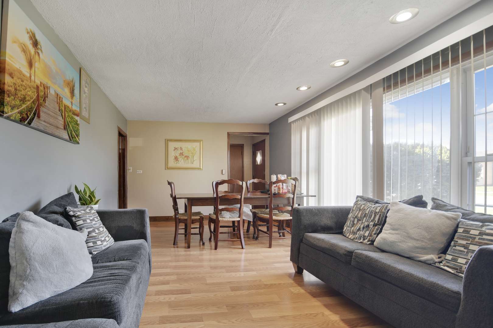 Address not disclosed, Chicago, IL 60652