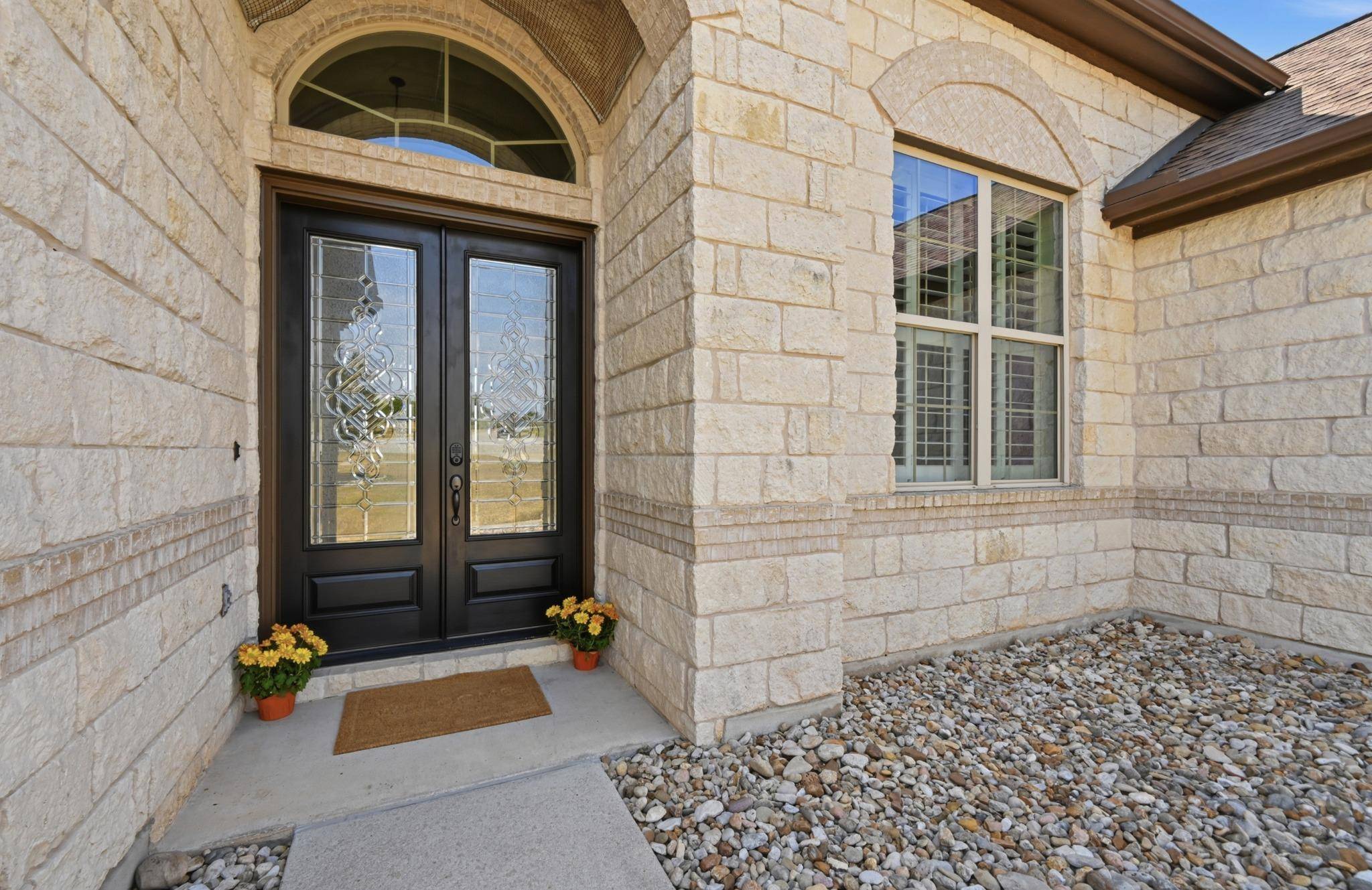 290 Honey Locust CT, Driftwood, TX 78619