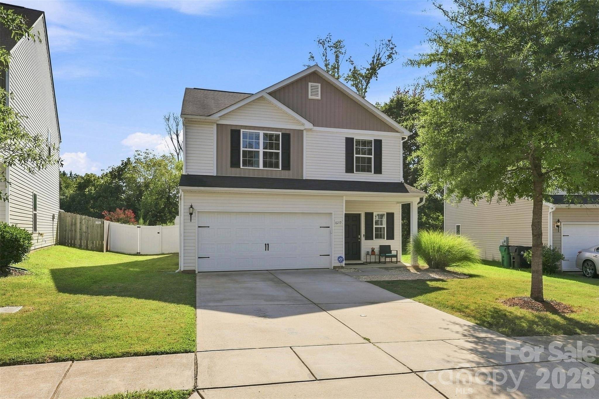 8219 Paw Valley LN, Charlotte, NC 28214