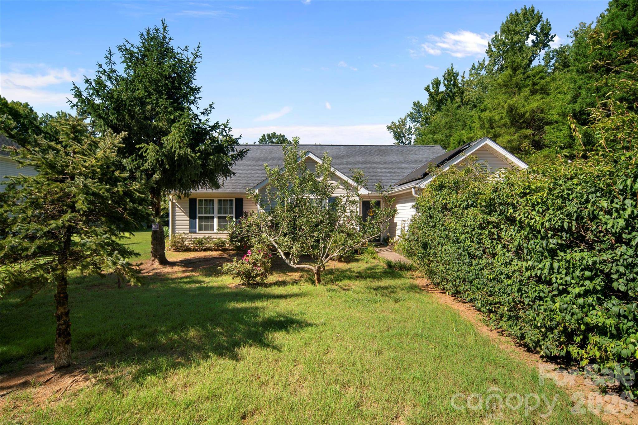 8721 Brookstead Meadow CT, Charlotte, NC 28215