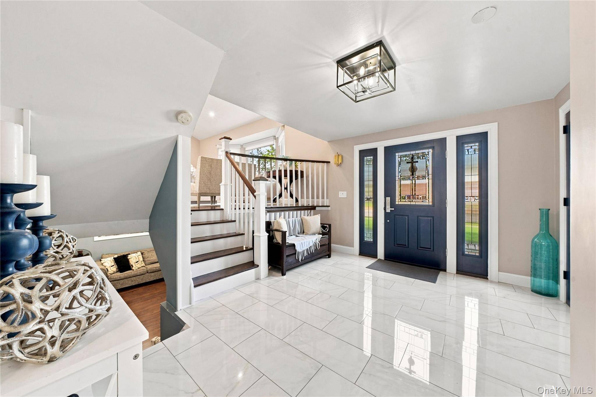 614 Pine LN, East Meadow, NY 11554