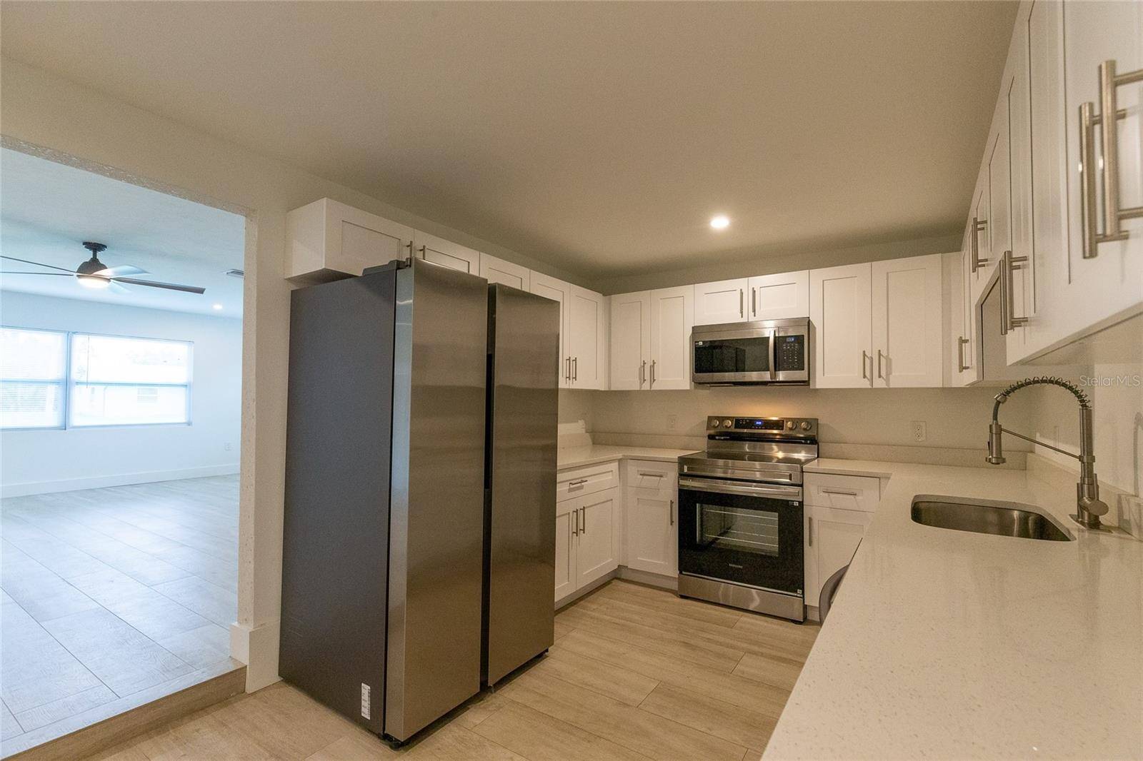 216 24TH ST NE, Bradenton, FL 34208