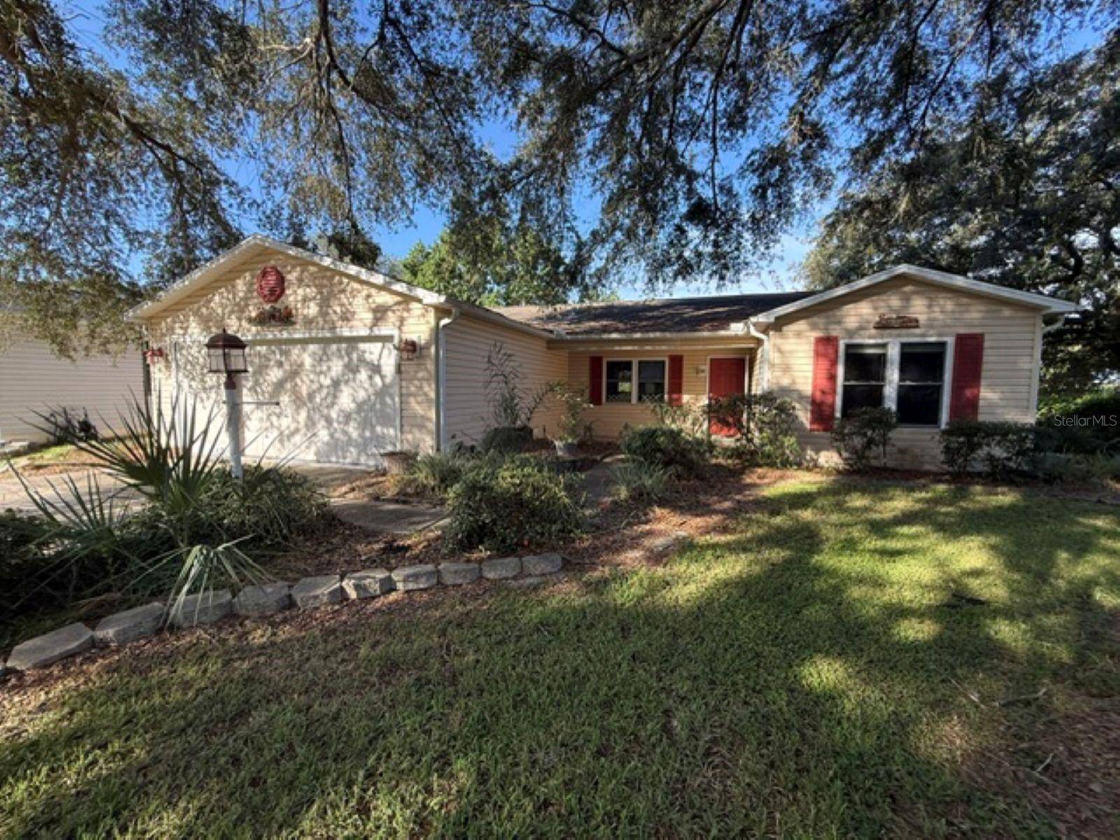 524 SAN MARINO DR, Lady Lake, FL 32159