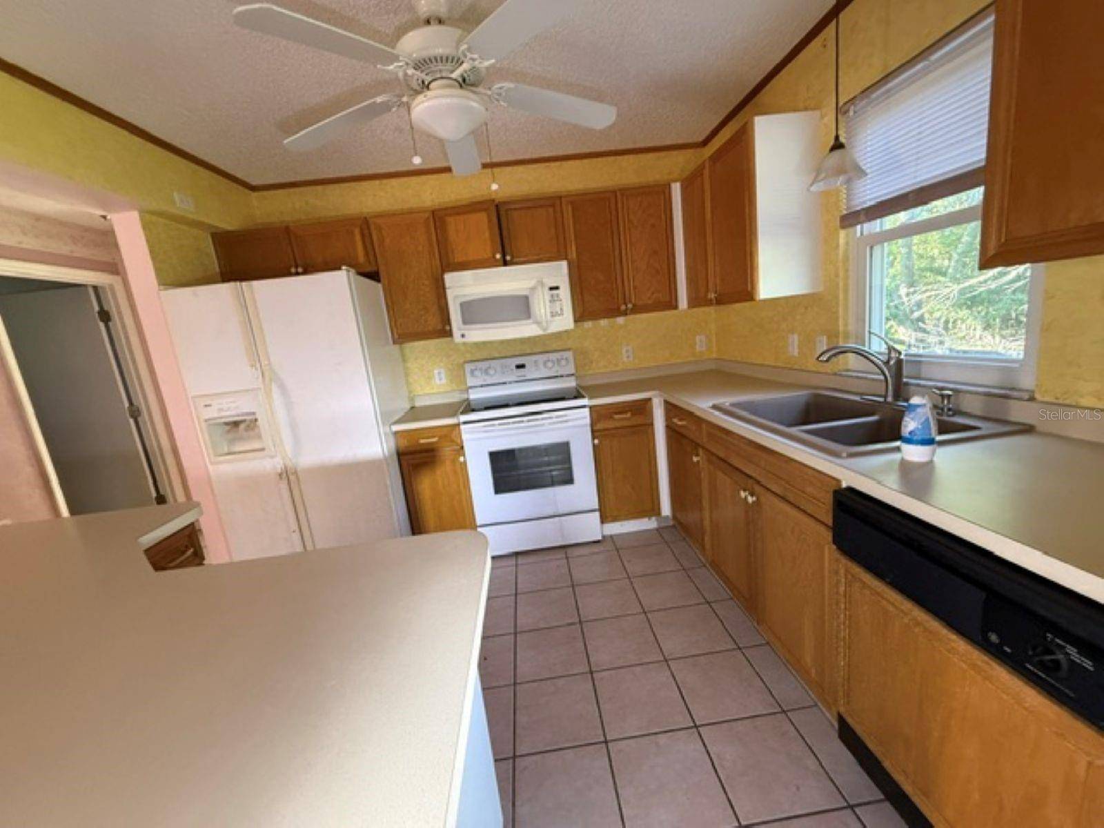 524 SAN MARINO DR, Lady Lake, FL 32159