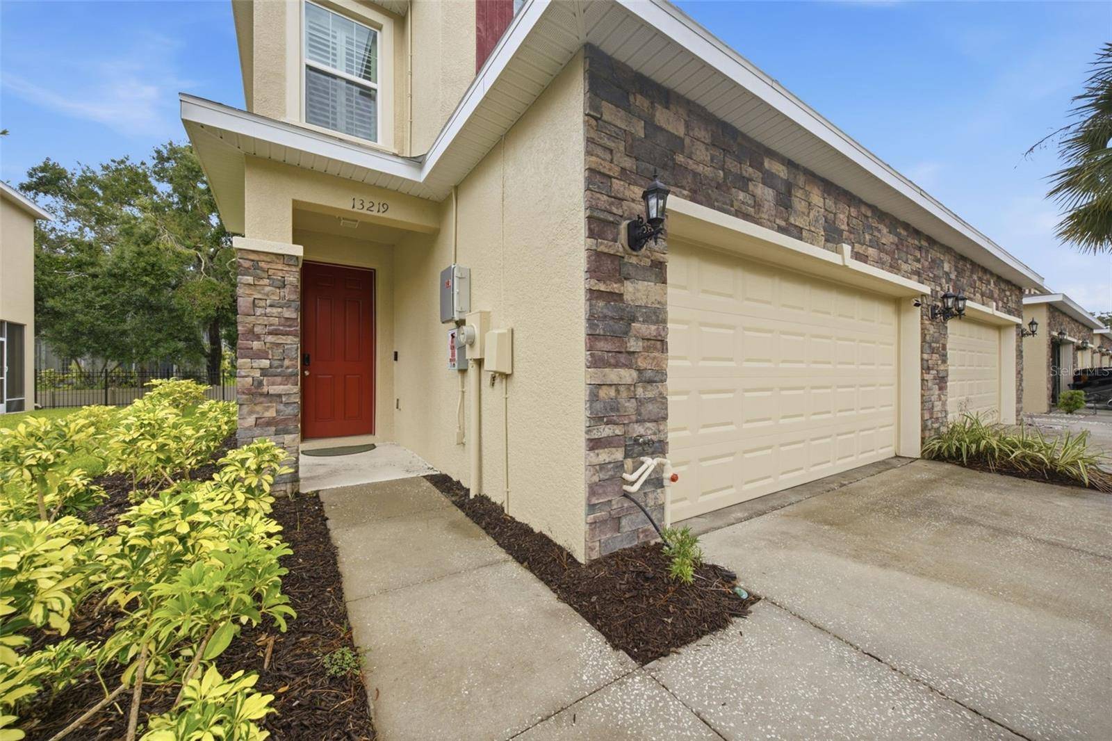 13219 CANOPY CREEK DR, Tampa, FL 33625