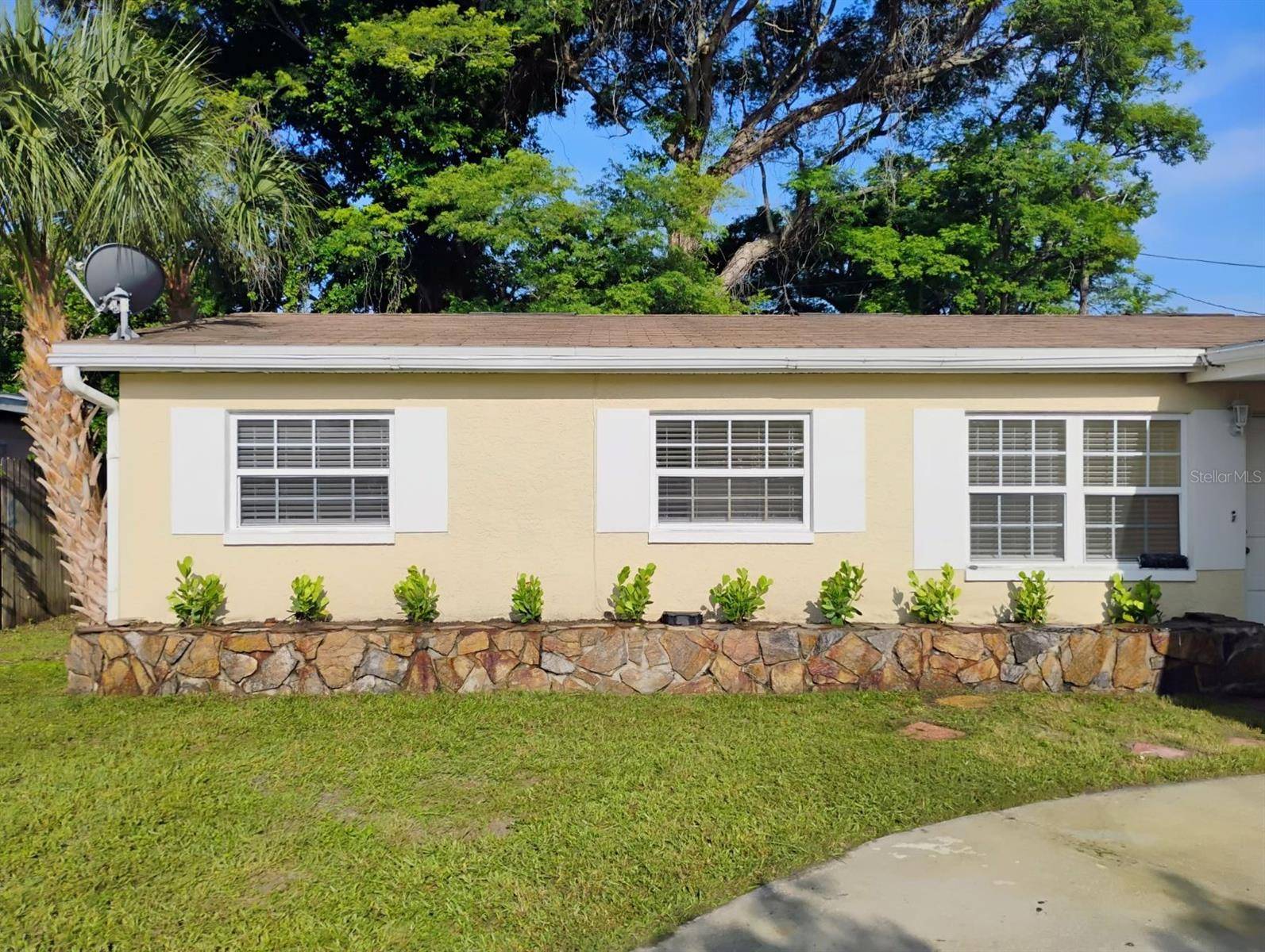 5682 63RD LN N, St Petersburg, FL 33709