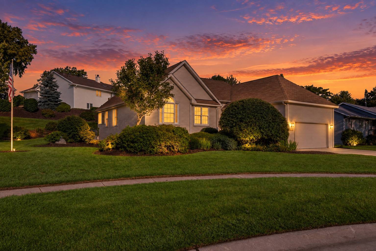 809 Tuckaway CT, Twin Lakes, WI 53181
