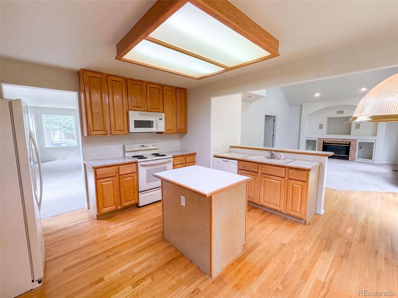 821 Sage Sparrow CIR, Highlands Ranch, CO 80129