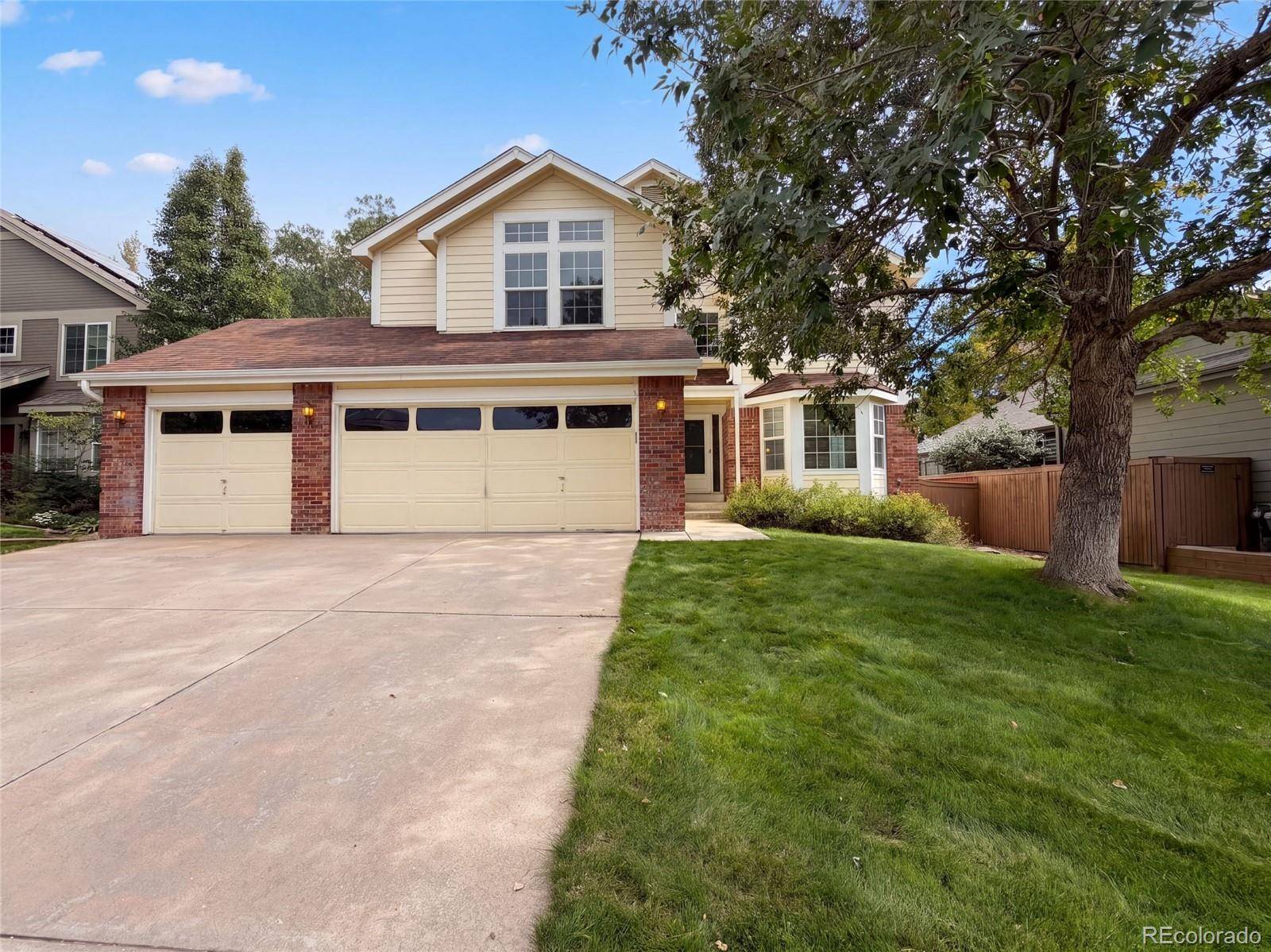 821 Sage Sparrow CIR, Highlands Ranch, CO 80129