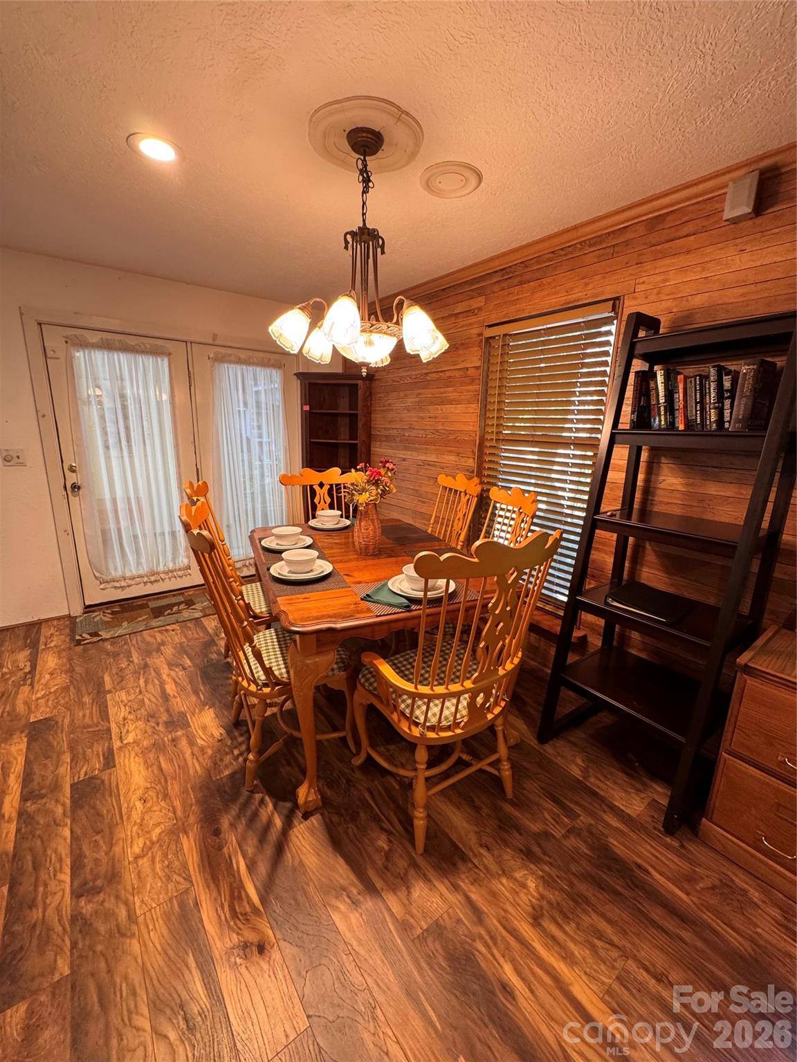 488 Hemlock LOOP, Newland, NC 28657