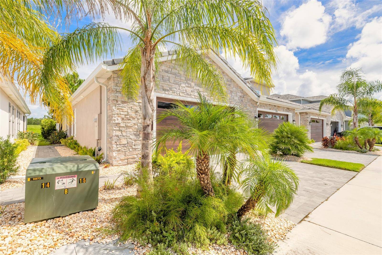 3052 ISLES WAY, New Smyrna Beach, FL 32168