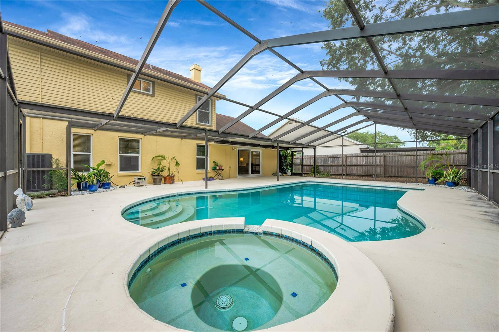 1418 SHELL FLOWER DR, Brandon, FL 33511