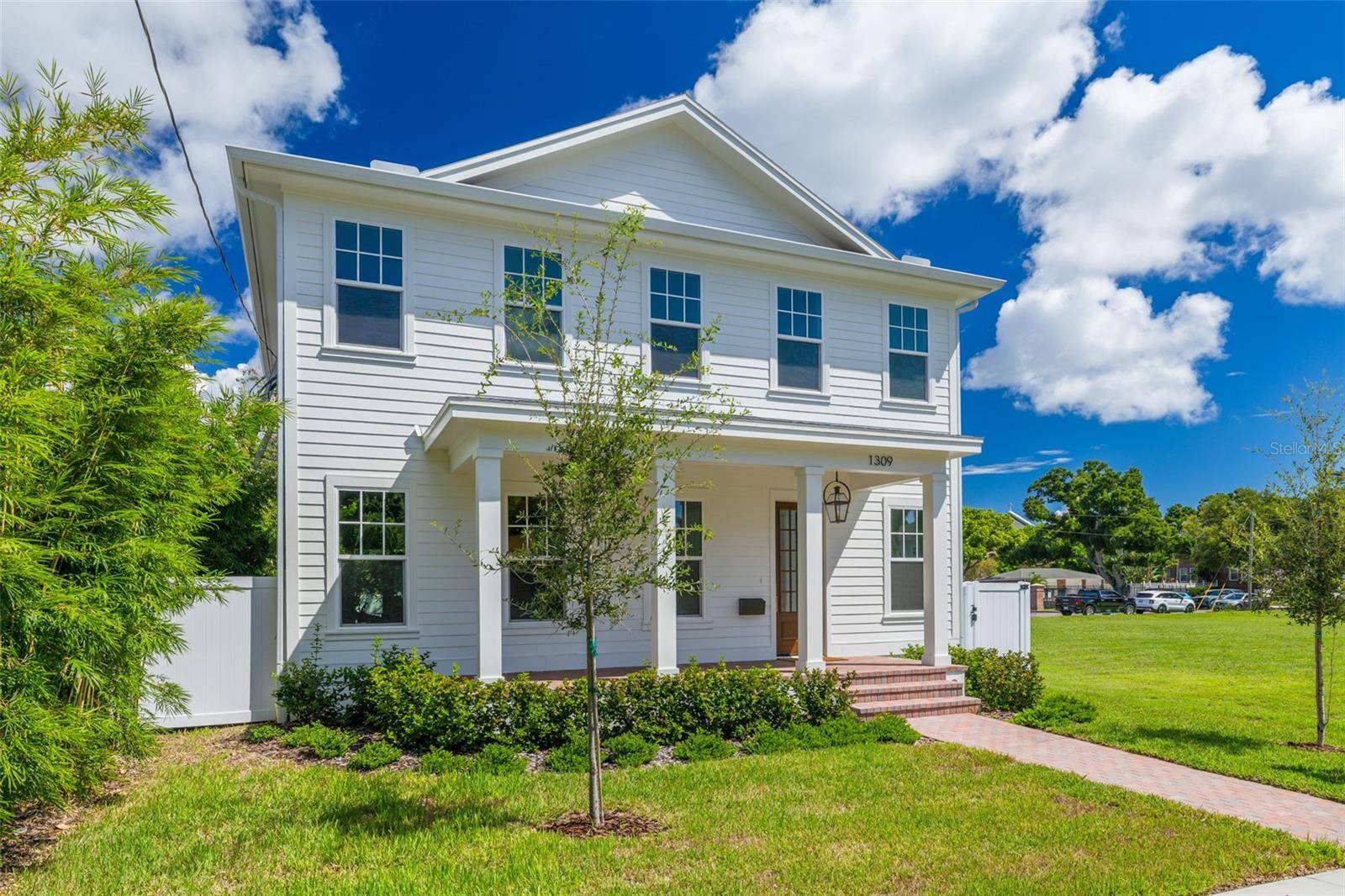 1309 17TH AVE N, St Petersburg, FL 33704