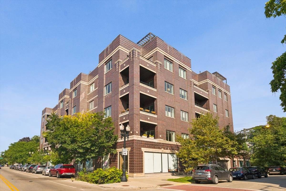 4802 N Bell AVE #301, Chicago, IL 60625