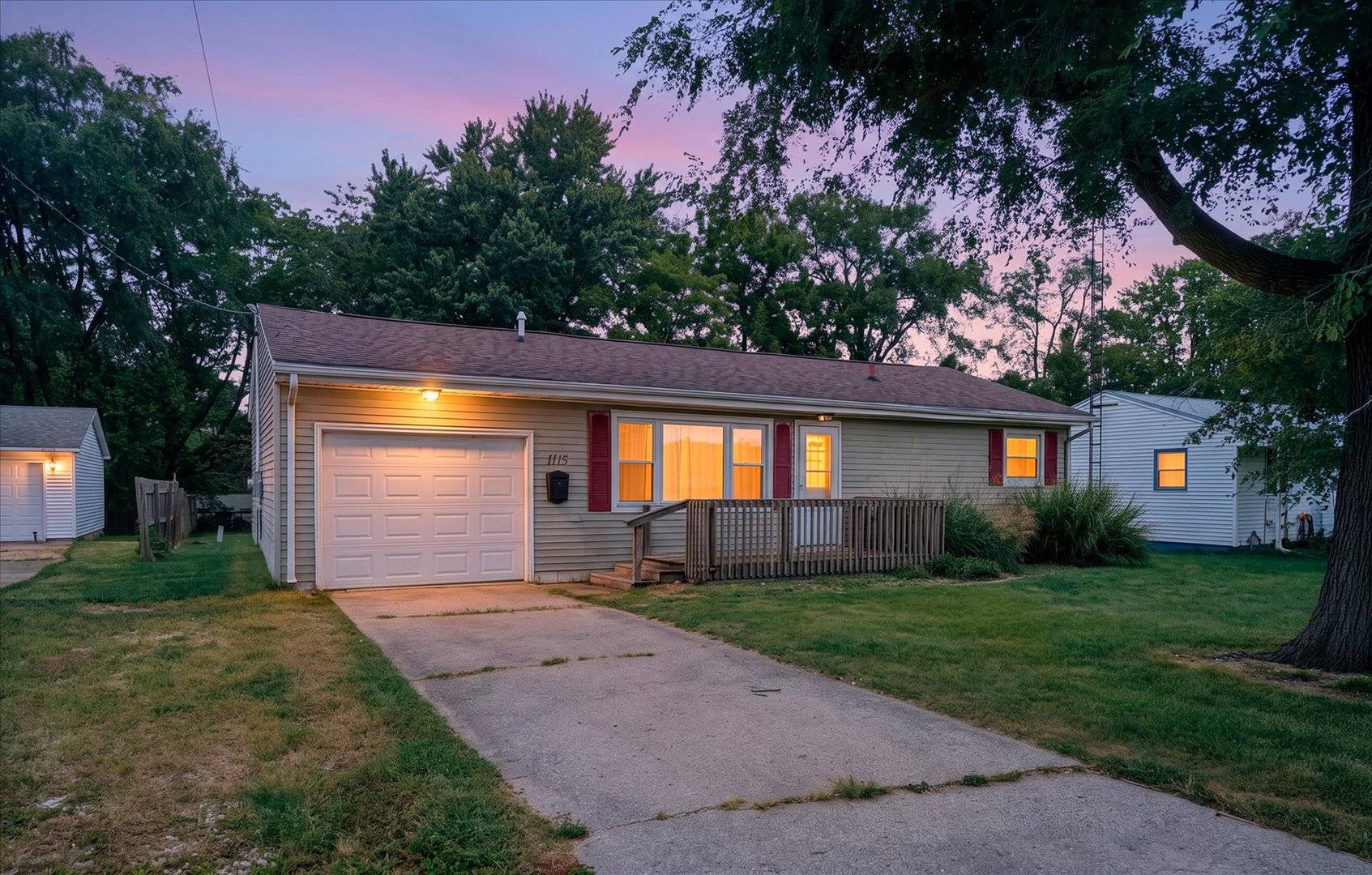 1115 Eastview DR, Paxton, IL 60957