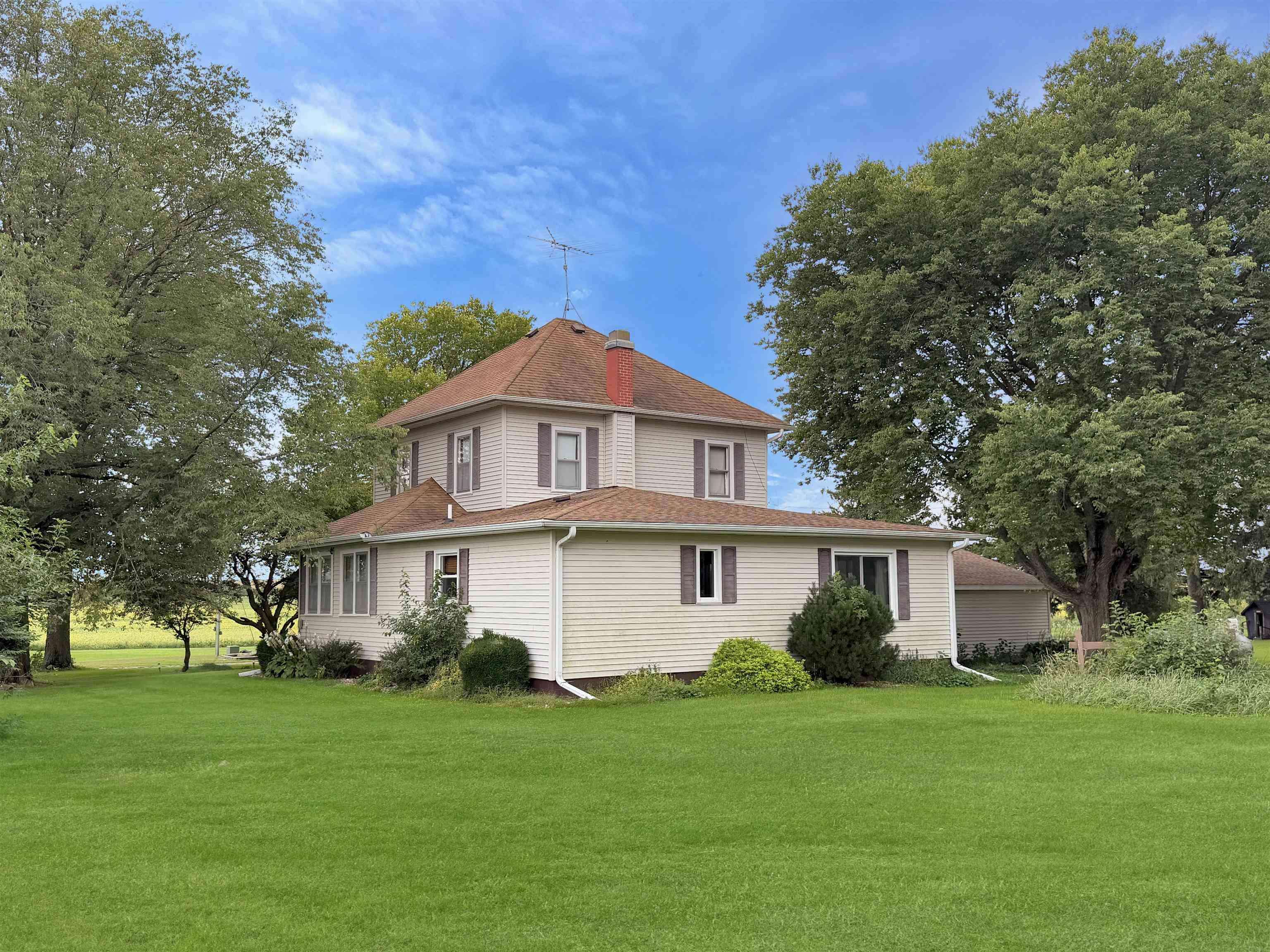 1078 L AVE, Reinbeck, IA 50669