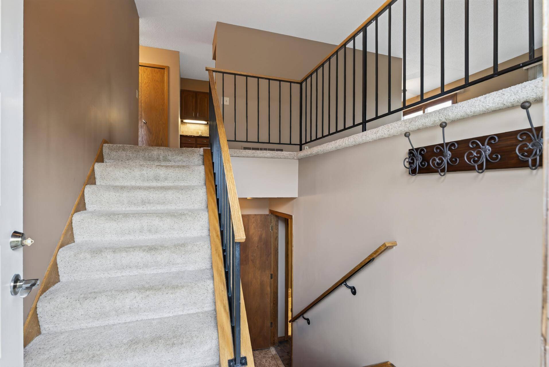 4480 Clover LN #A, Eagan, MN 55122