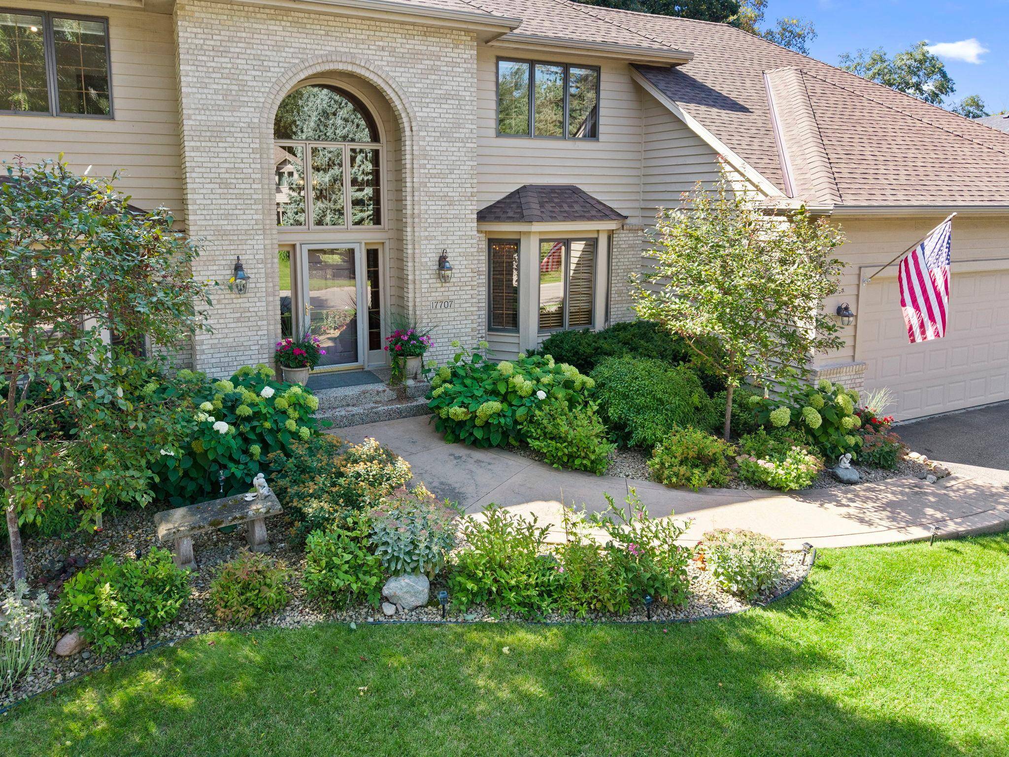 17707 Kingsbury CIR, Lakeville, MN 55044