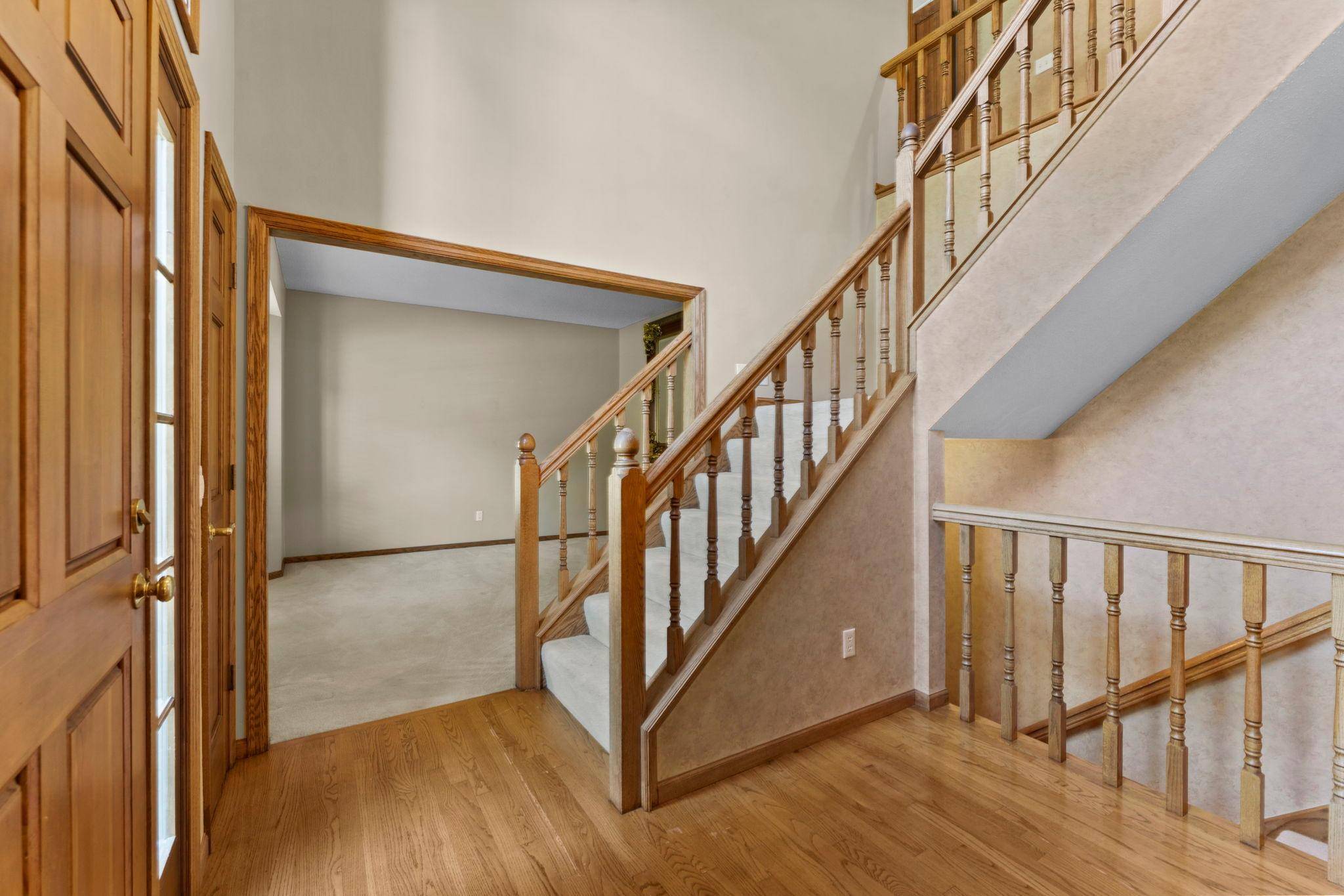 17707 Kingsbury CIR, Lakeville, MN 55044