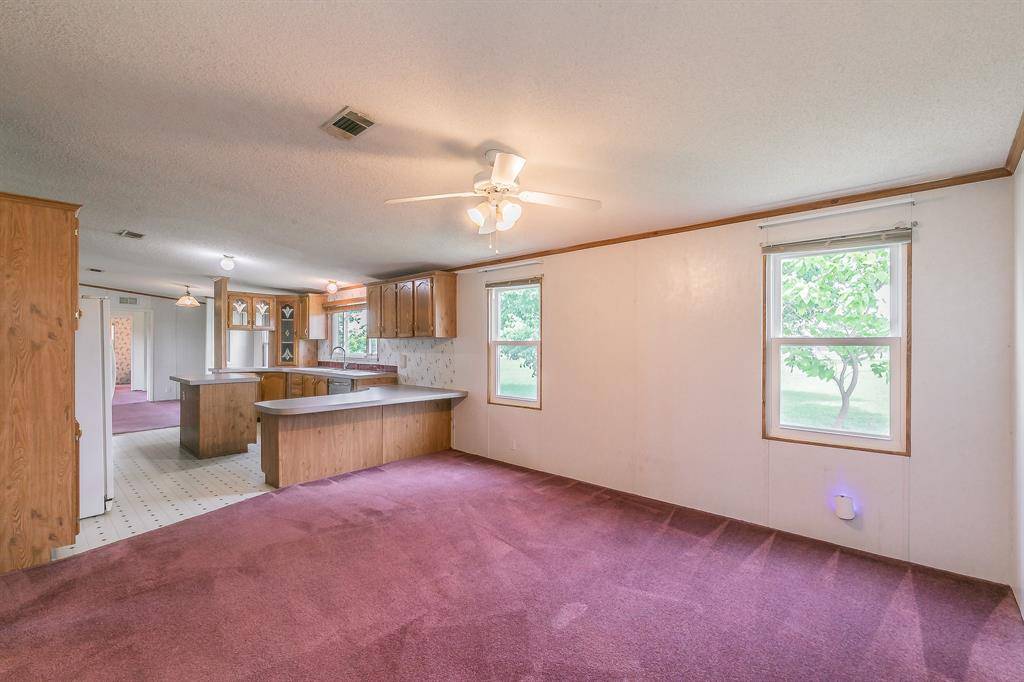 249 Private Road 4434, Rhome, TX 76078