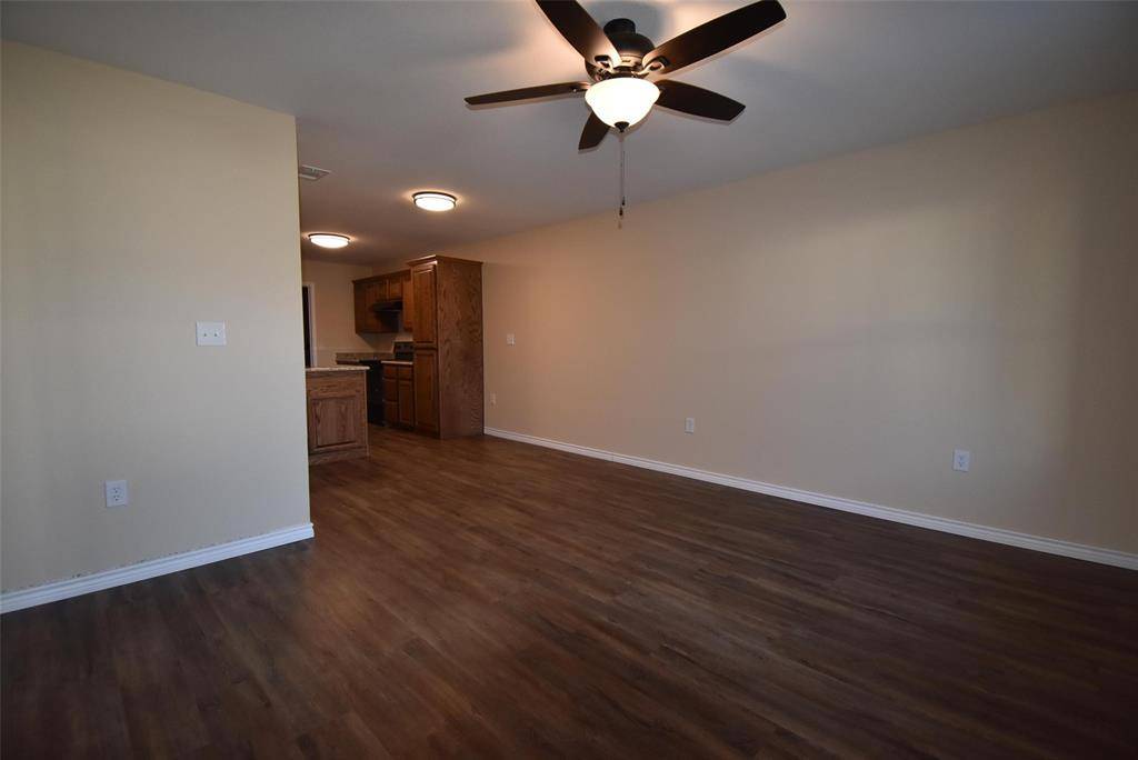 104 N Jordan Street #B, Whitesboro, TX 76273