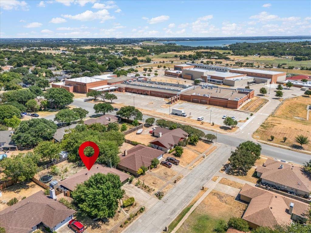 208 Pebblestone Drive, Benbrook, TX 76126