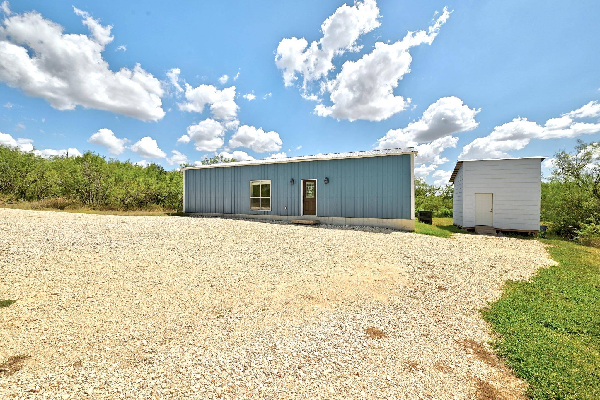 4001 Barth RD, Lockhart, TX 78644