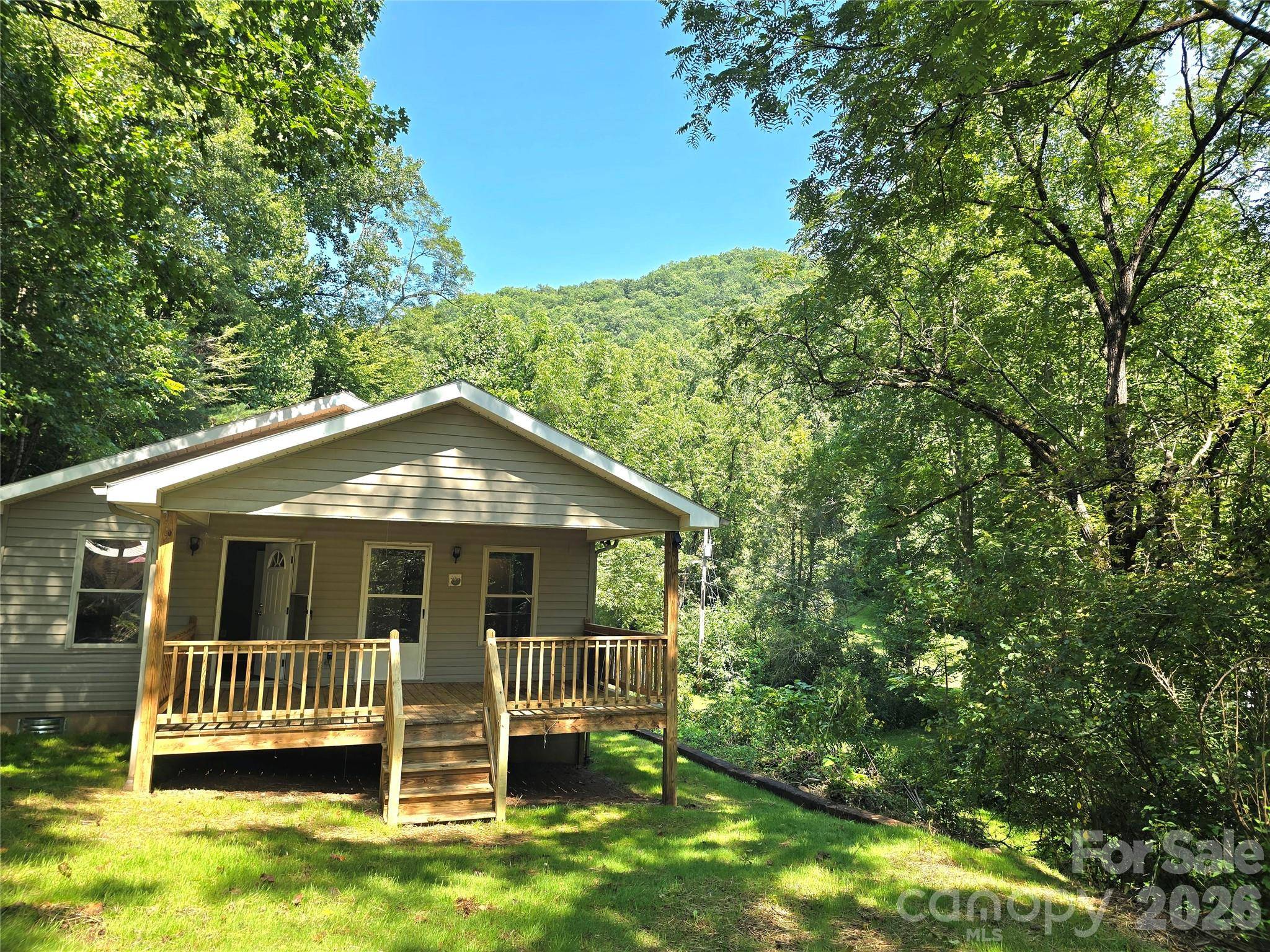 141 Silver Fox DR, Cullowhee, NC 28723