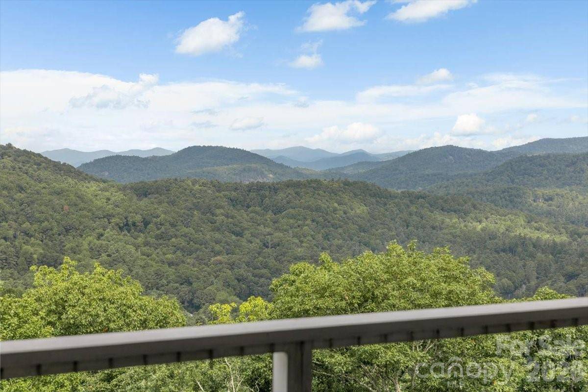 104 VZ Top RD, Highlands, NC 28741
