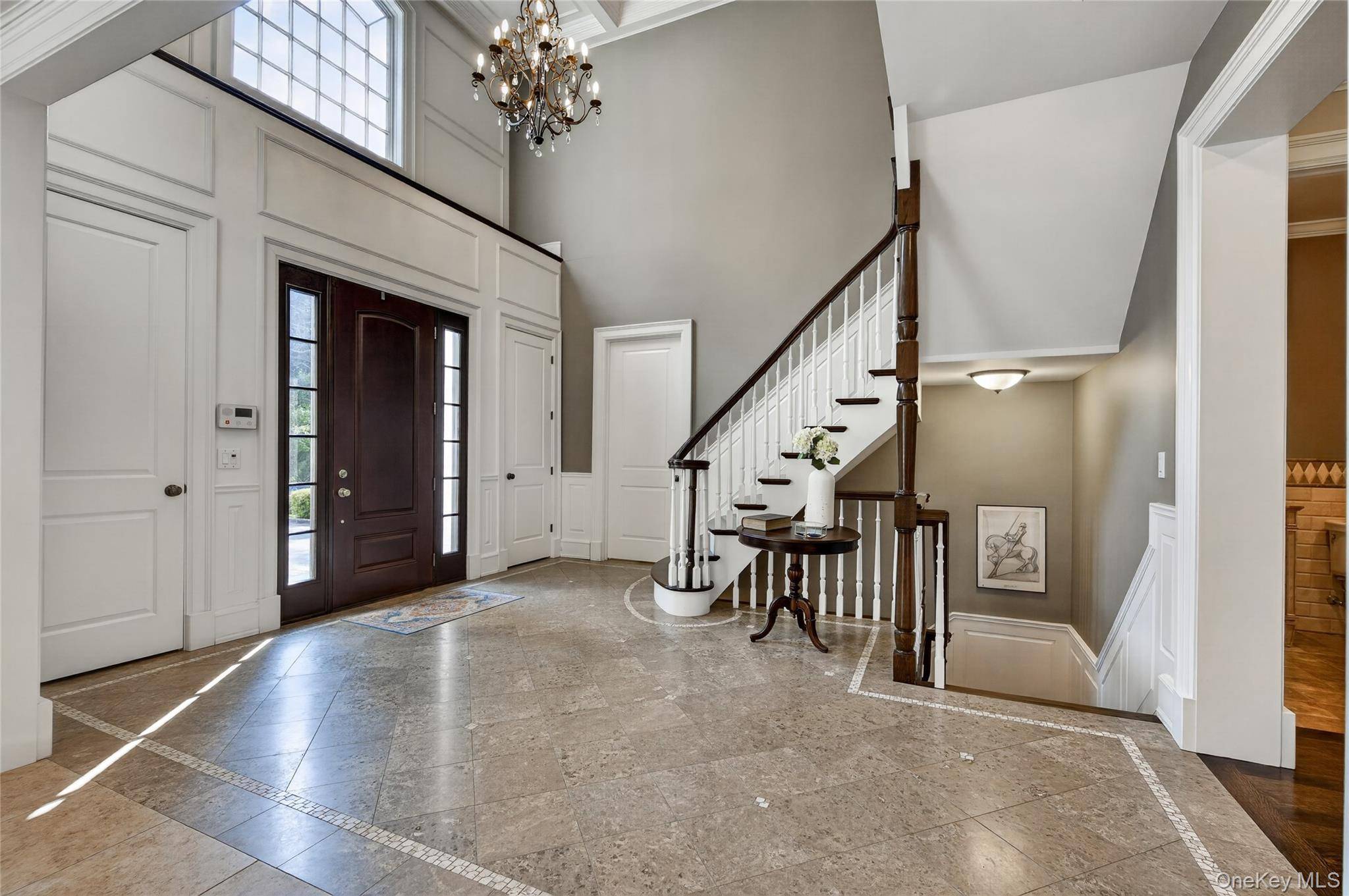15 Thorman LN, Huntington, NY 11743