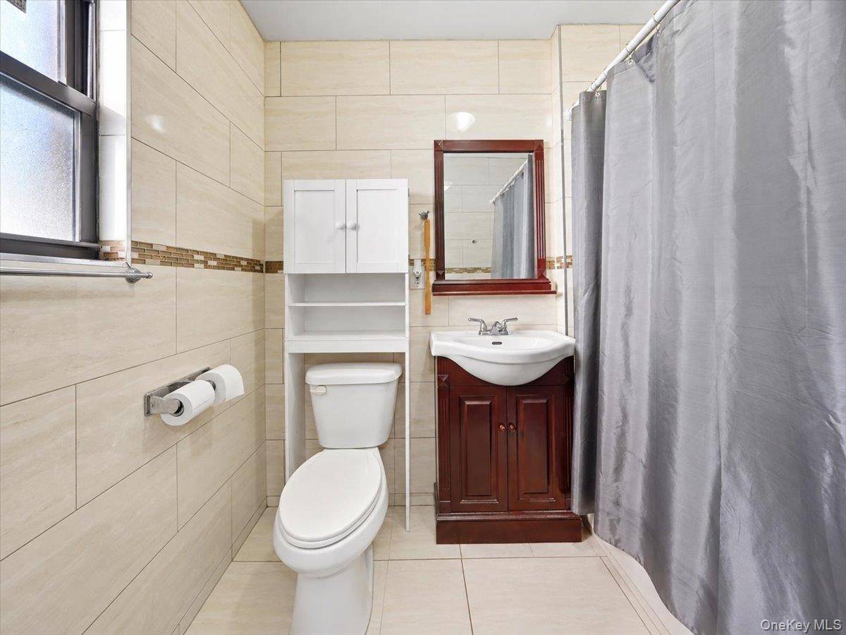 1027 E 231st ST, Bronx, NY 10466