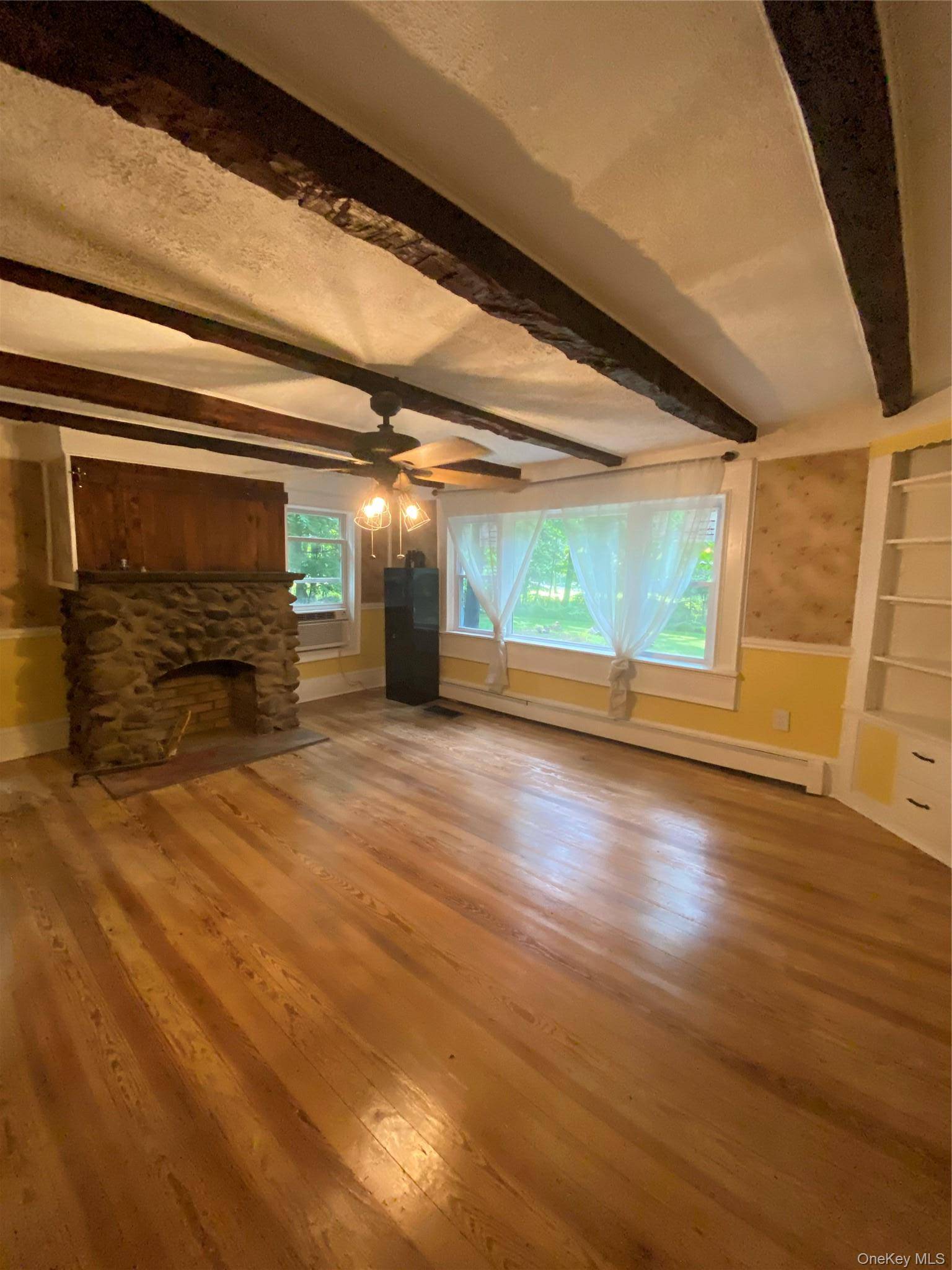 936 Goshen TPKE, Circleville, NY 10919