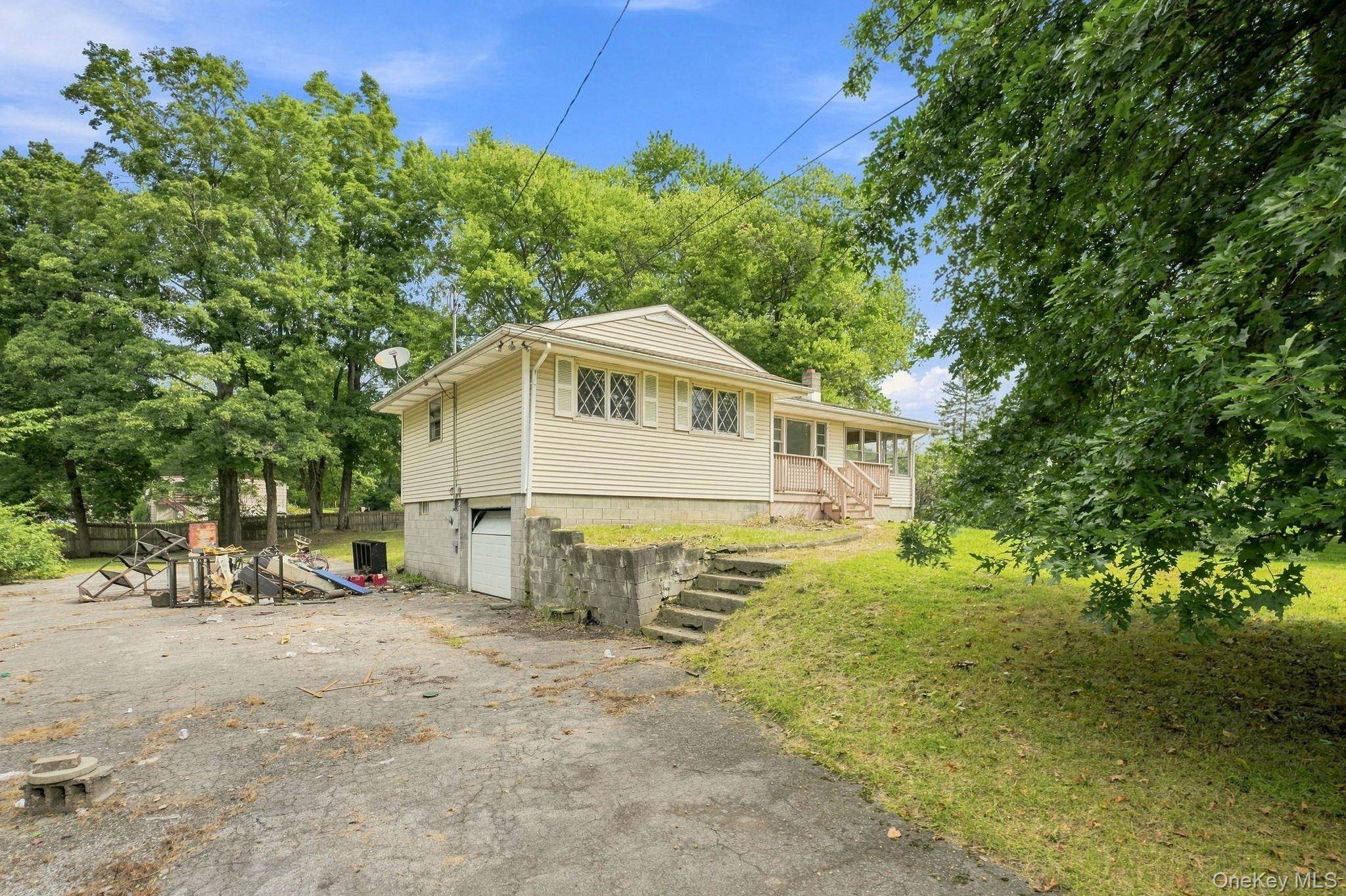7 Roosevelt RD, Hyde Park, NY 12538