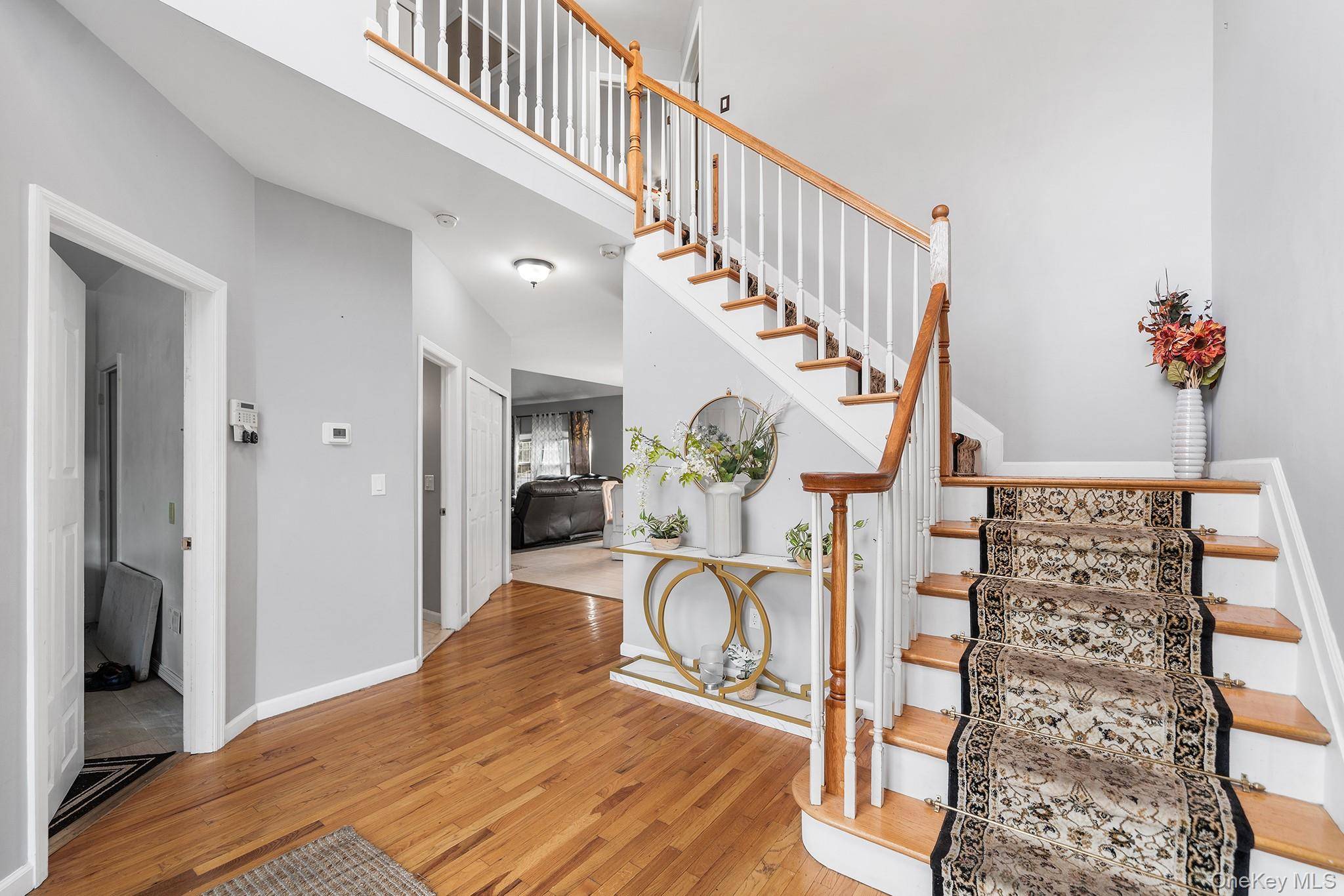 51 Jordan DR, Medford, NY 11763